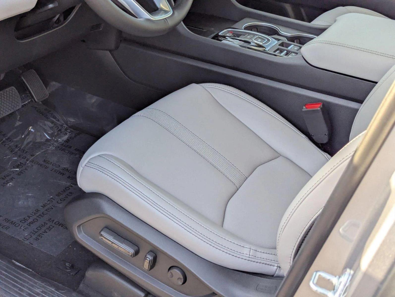 2025 Honda Pilot Touring photo 4