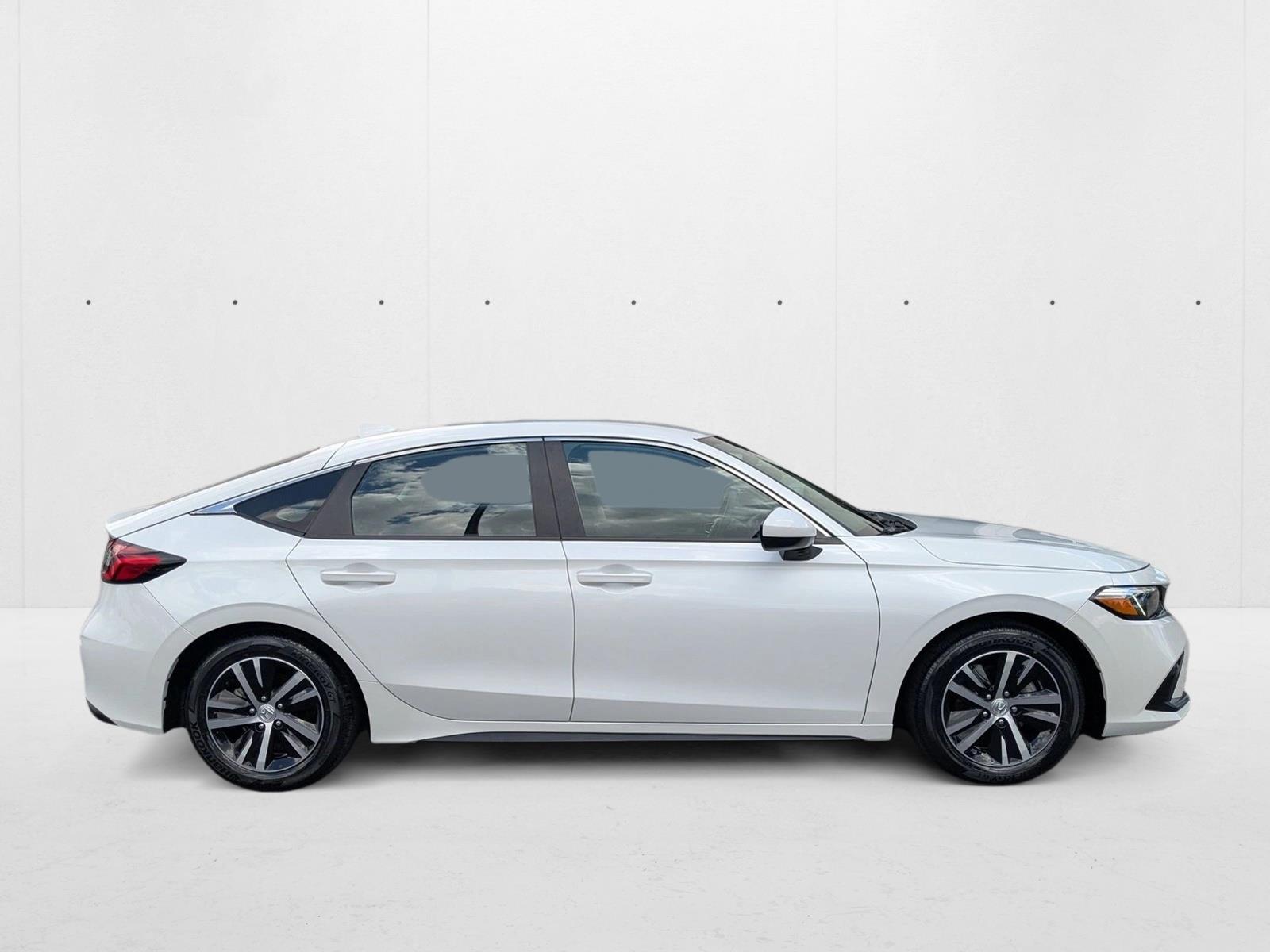 2024 Honda Civic LX Hatchback photo 4