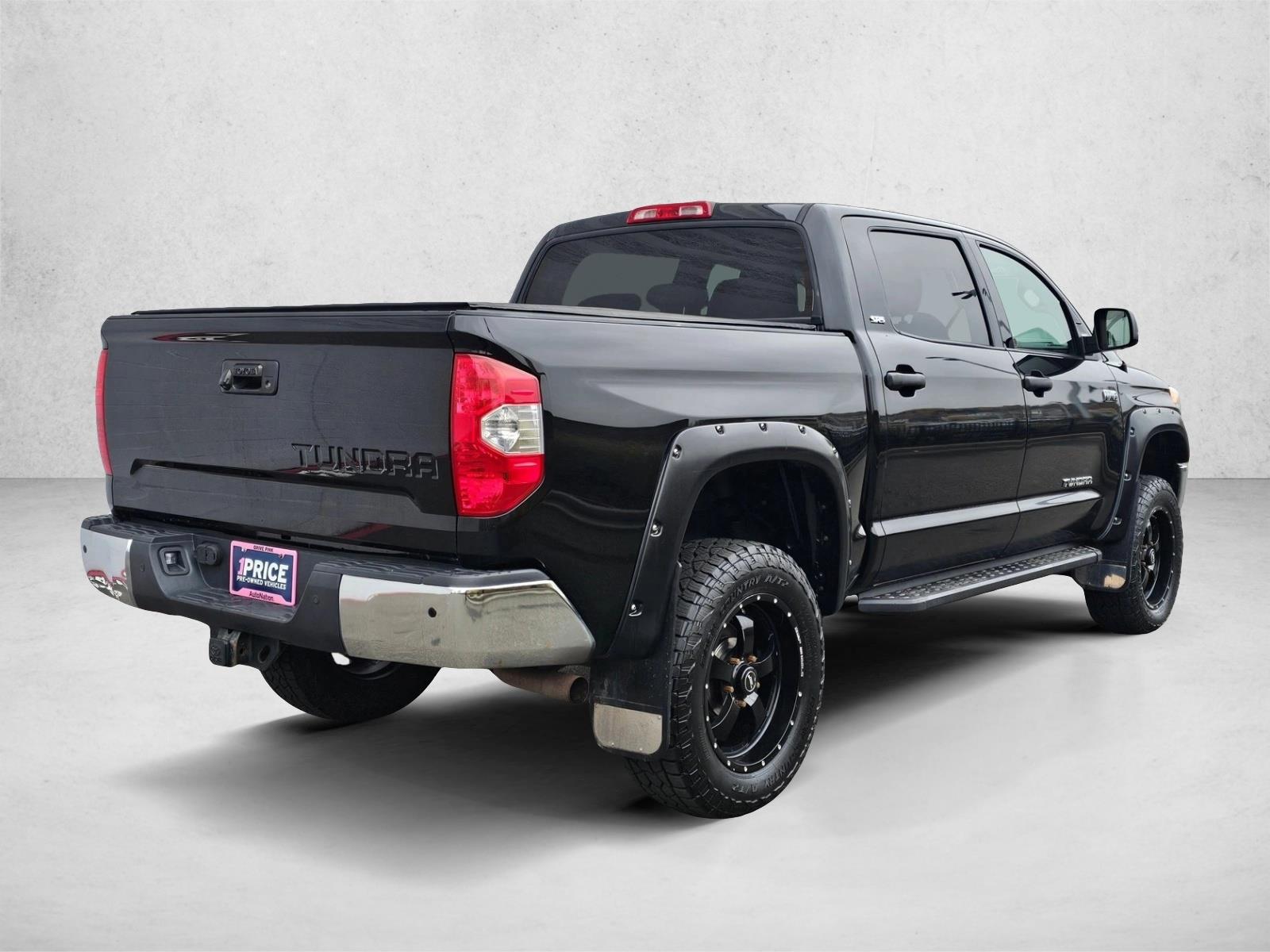 2016 Toyota Tundra SR5 photo 4