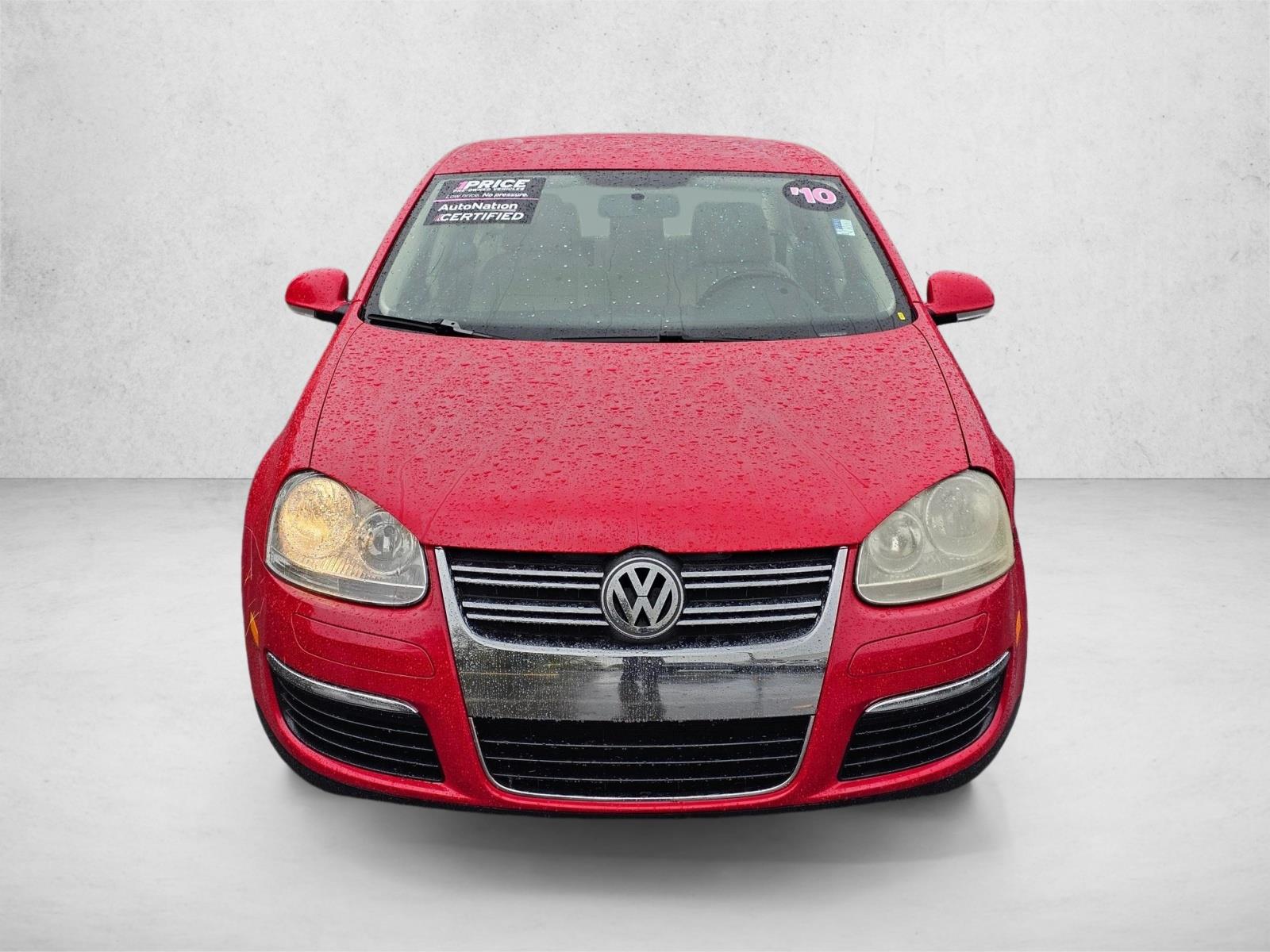 2010 Volkswagen Jetta Limited photo 2