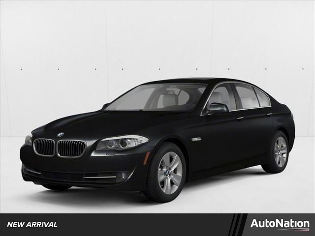 2012 BMW 5 Series's photo