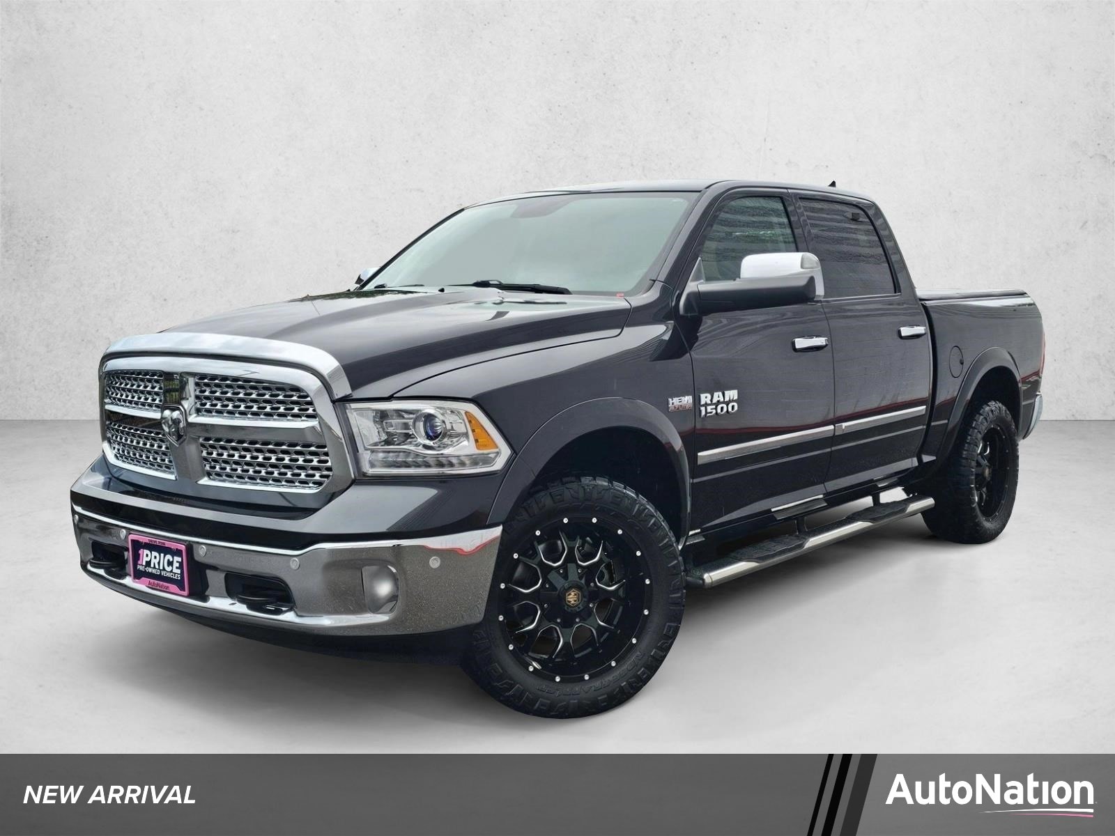2017 RAM 1500 Laramie 4x4 Crew Cab 5'7's photo