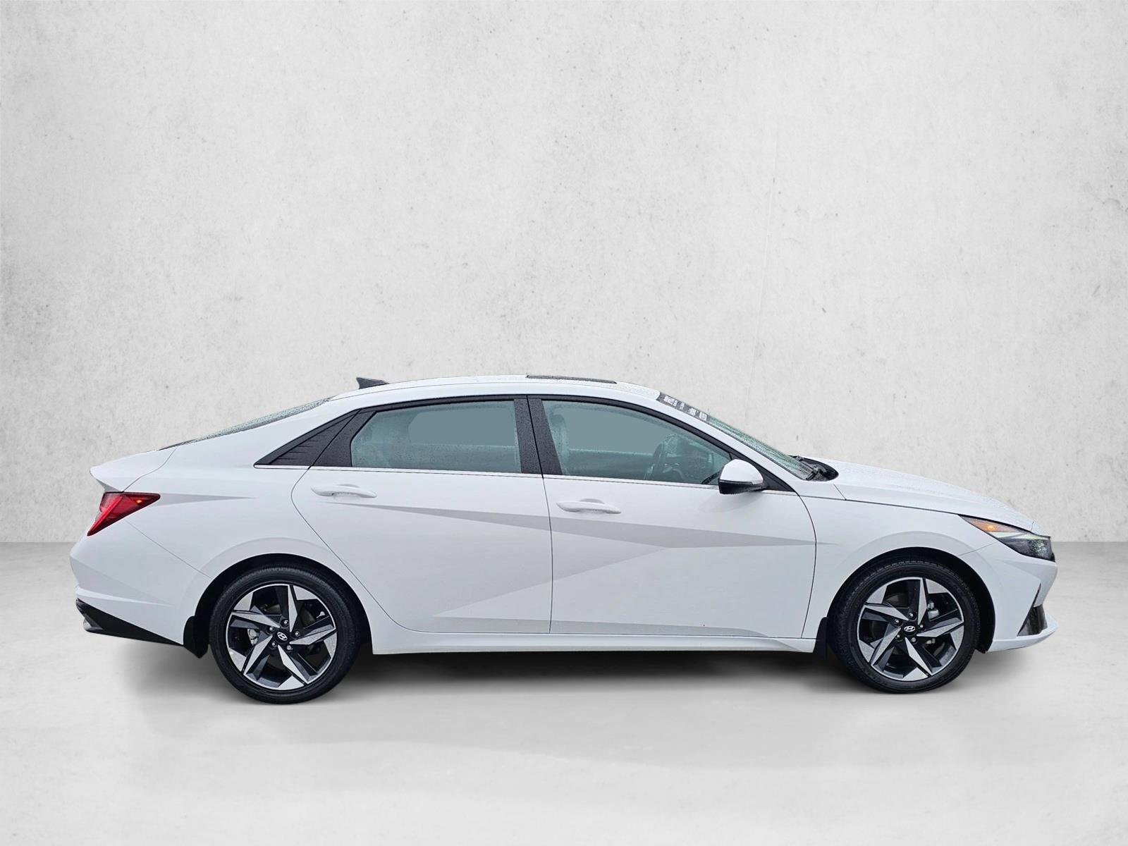 2023 Hyundai Elantra Limited photo 4