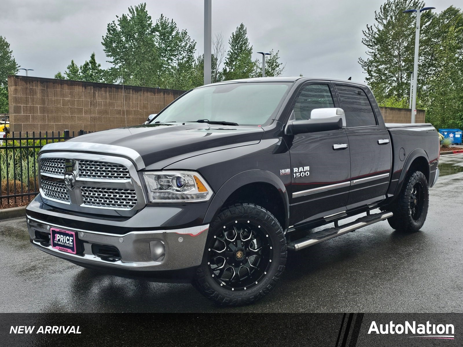 2017 RAM 1500 Laramie 4x4 Crew Cab 5'7's photo