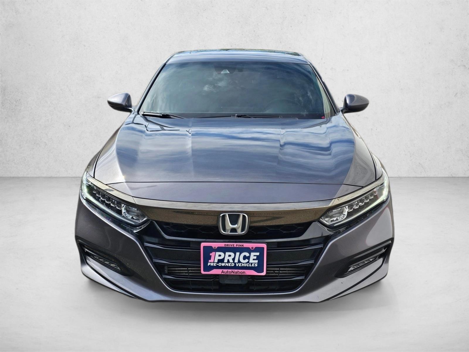 2019 Honda Accord Sport 2.0T photo 2