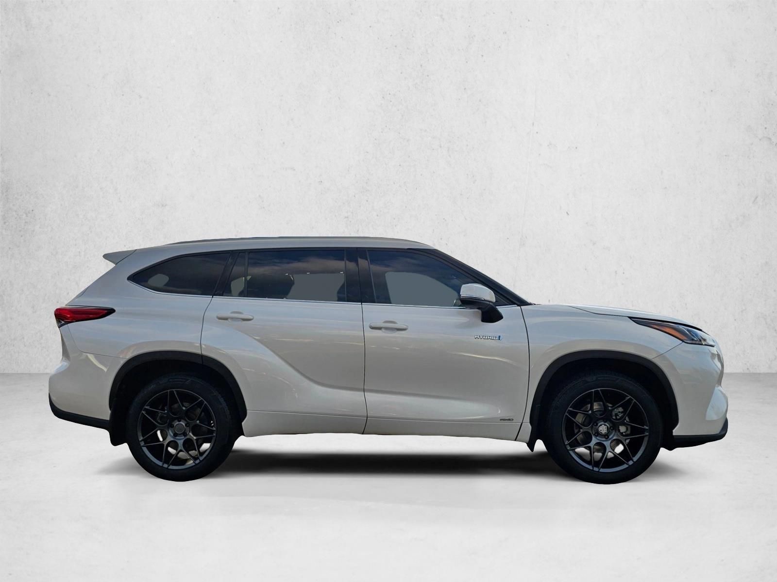 2020 Toyota Highlander Hybrid Limited photo 4