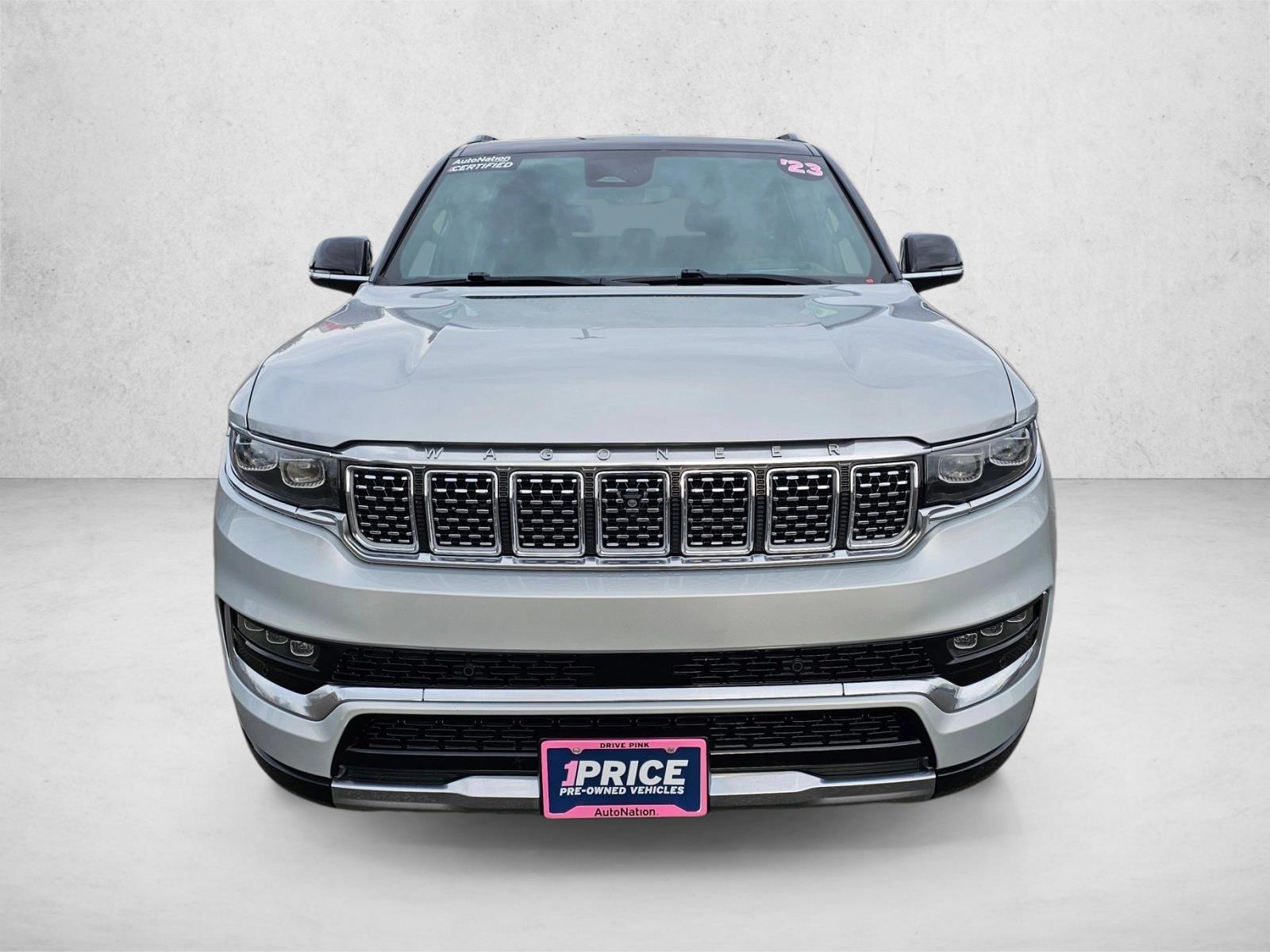 2023 Jeep Grand Wagoneer Base photo 2