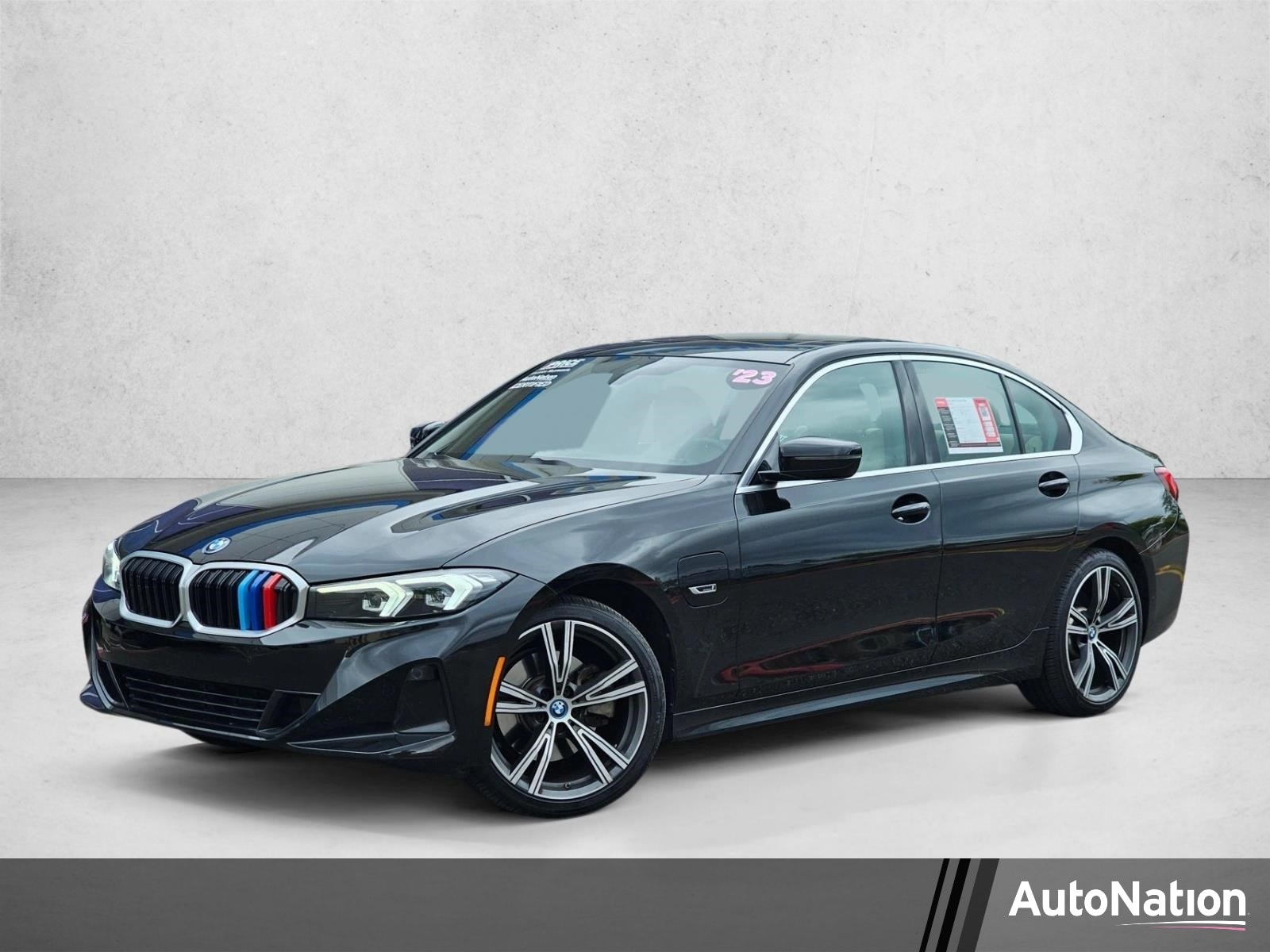2023 BMW 3 Series 330e xDrive Sedan's photo