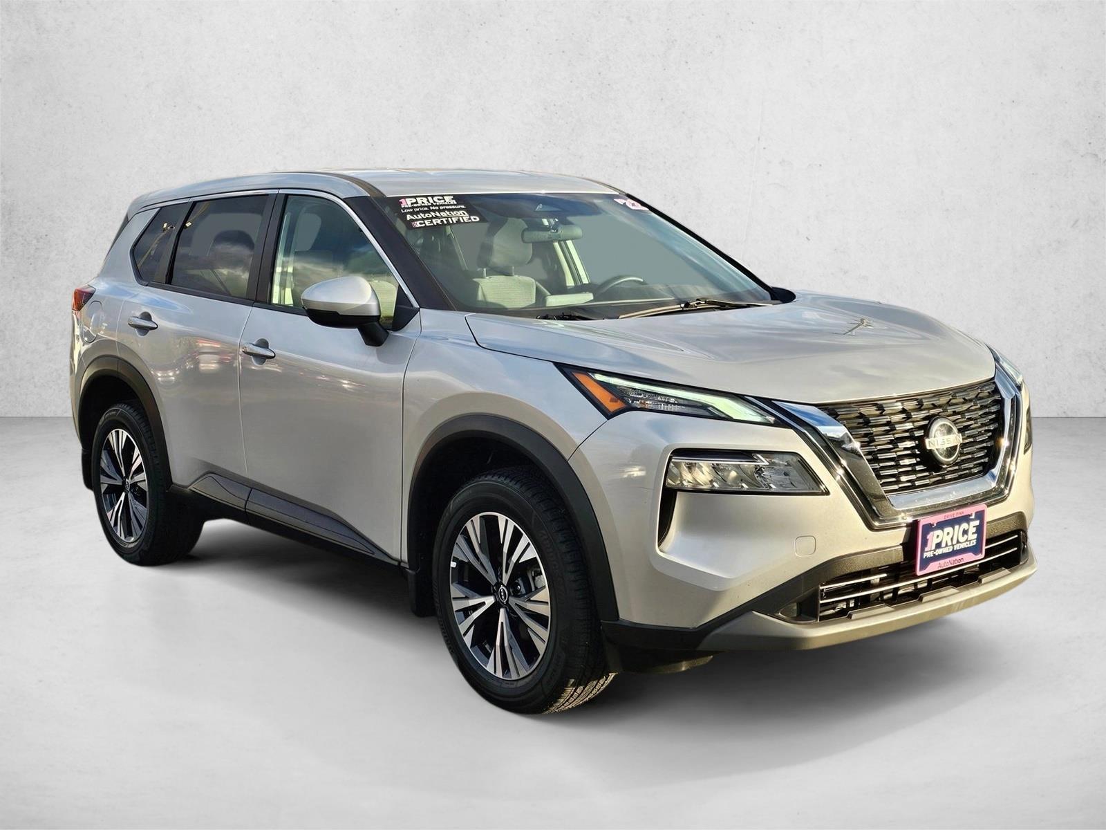 2022 Nissan Rogue SV photo 3
