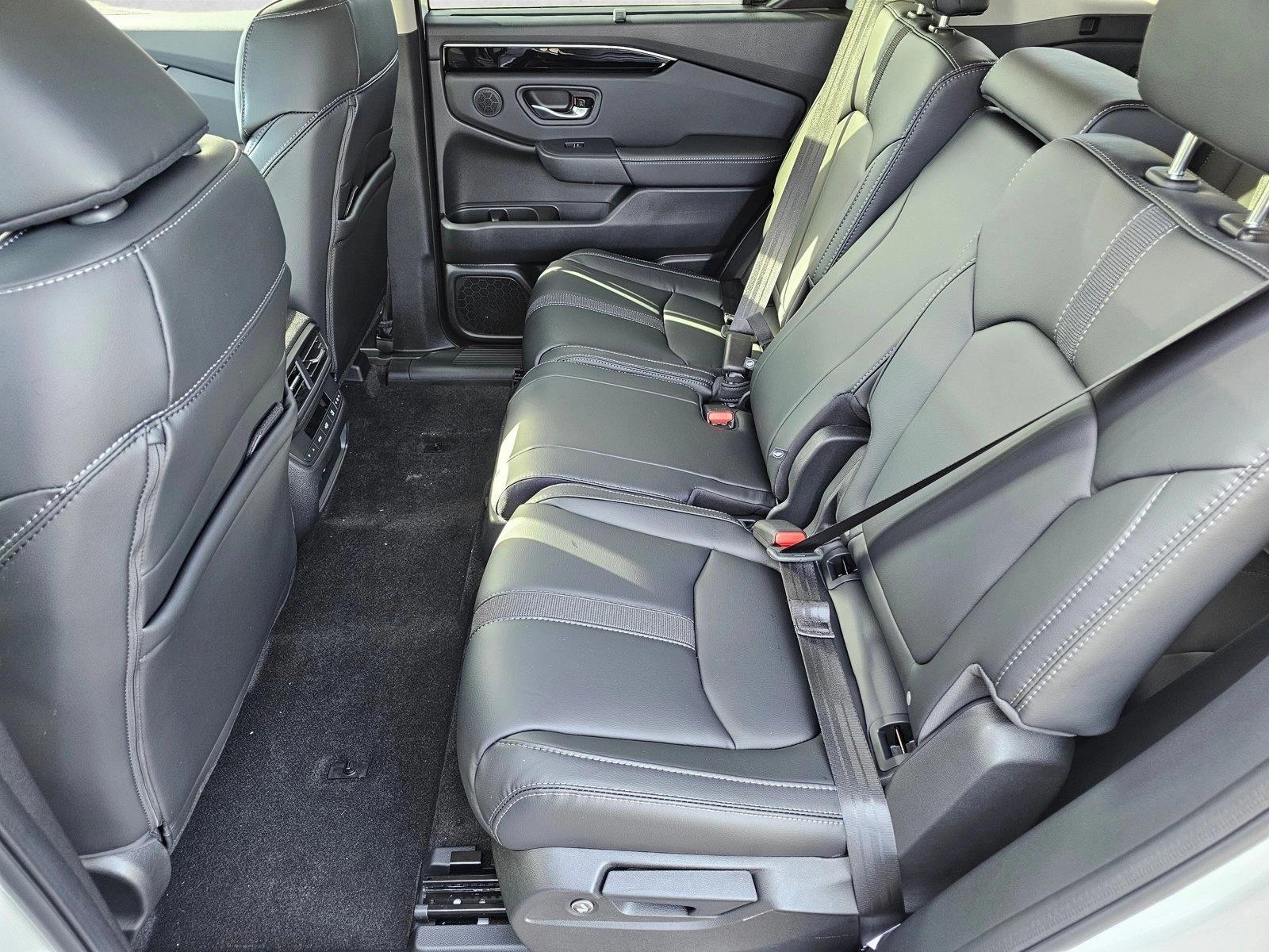 2025 Honda Pilot EX-L - Photo 9