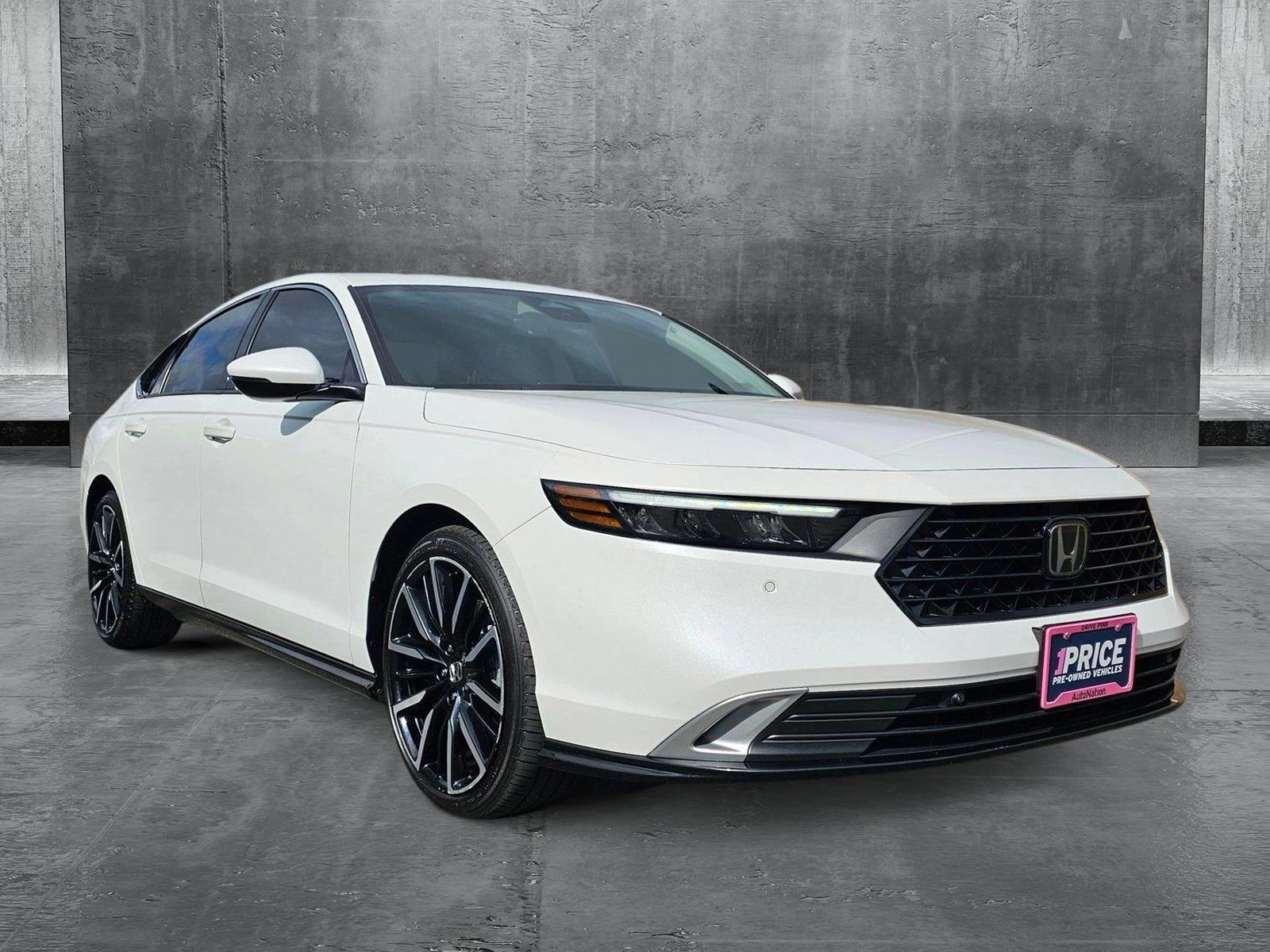 2024 Honda Accord Hybrid Touring photo 3