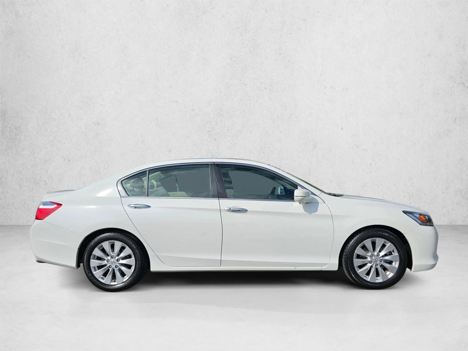 2015 Honda Accord EX-L photo 3