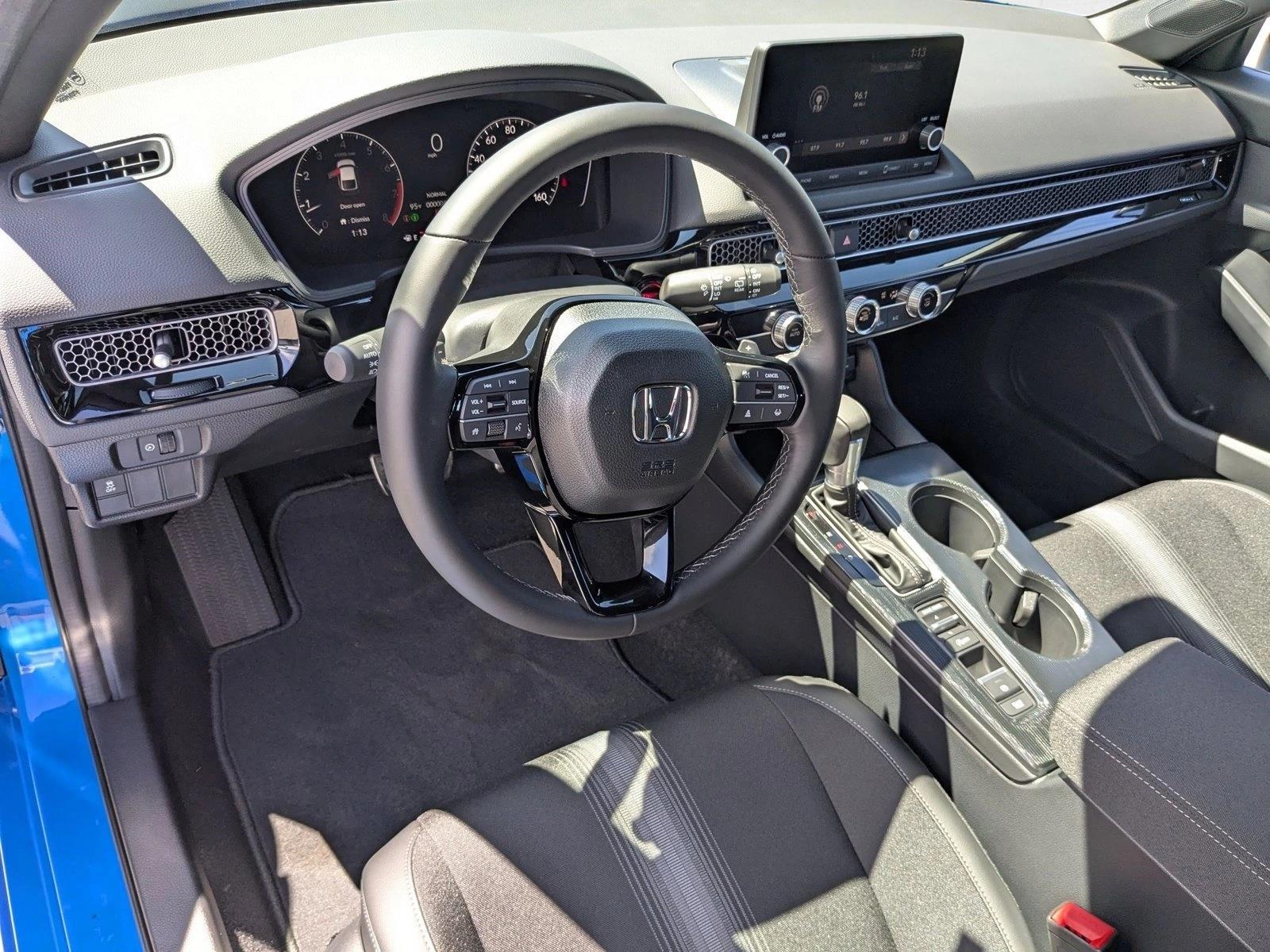 2025 Honda Civic Sport Hatchback photo 3