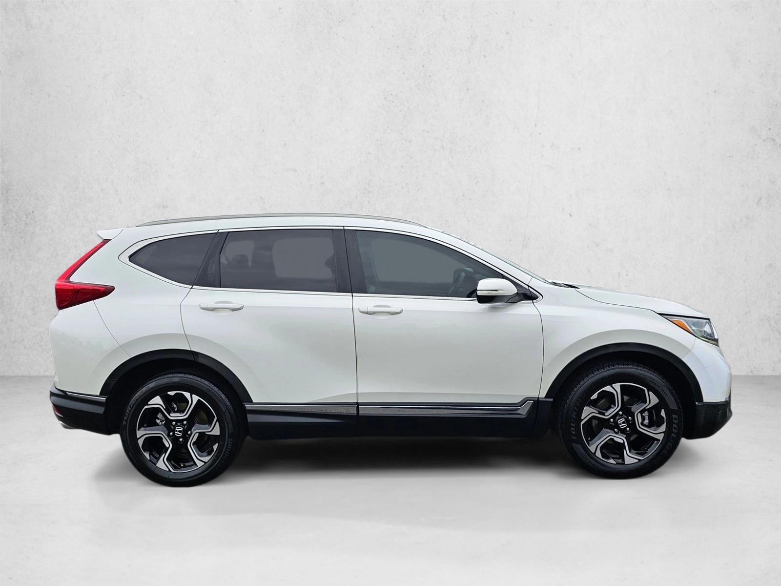 2018 Honda CR-V Touring photo 3