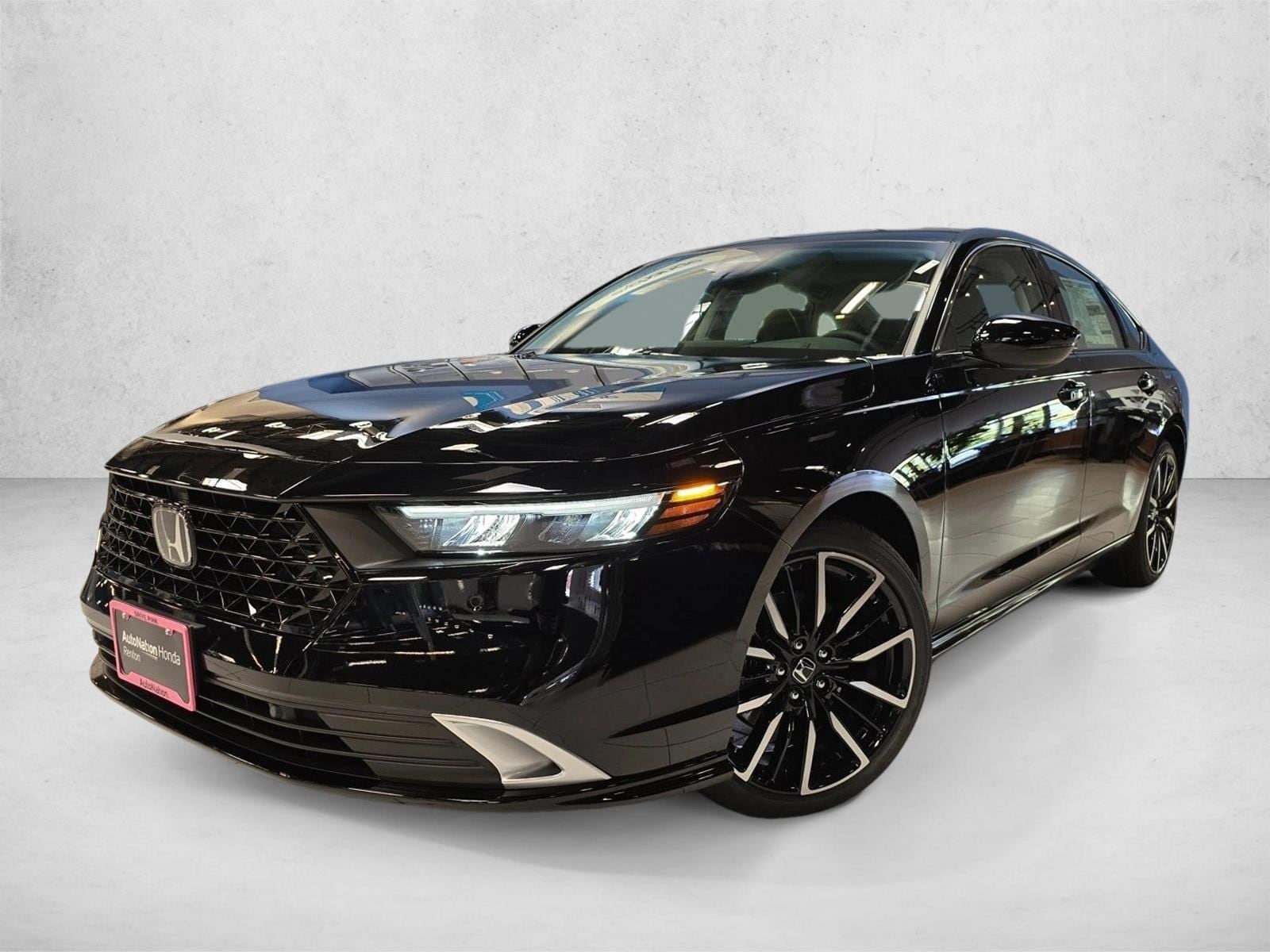 2025 Honda Accord Hybrid Touring's photo