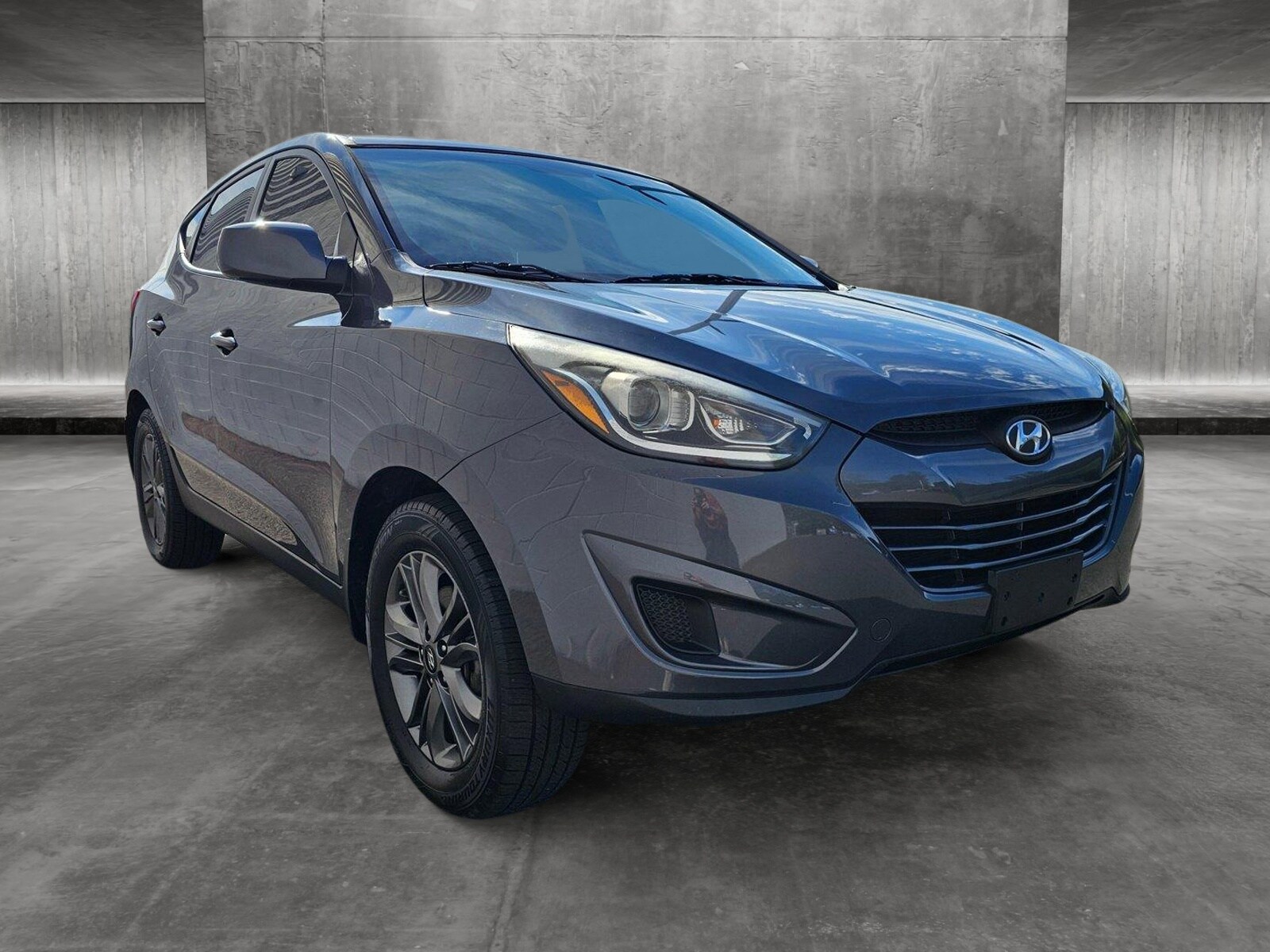 Used 2014 Hyundai Tucson GLS with VIN KM8JTCAF8EU840328 for sale in Renton, WA