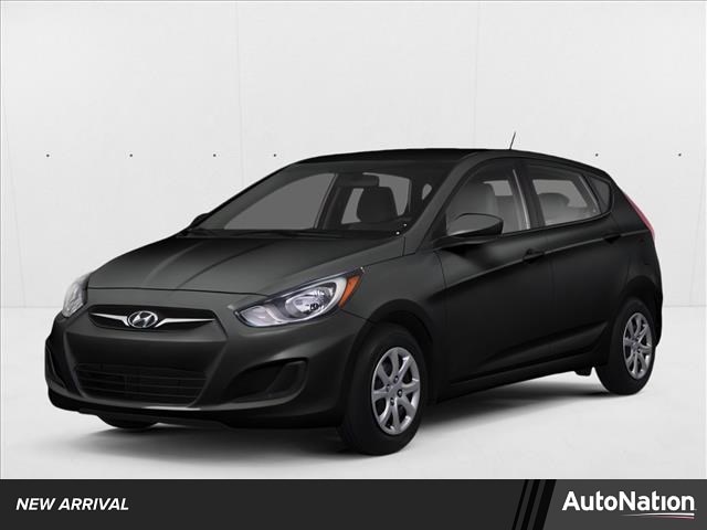 2013 Hyundai Accent SE 5-Door 6-Speed Automatic's photo