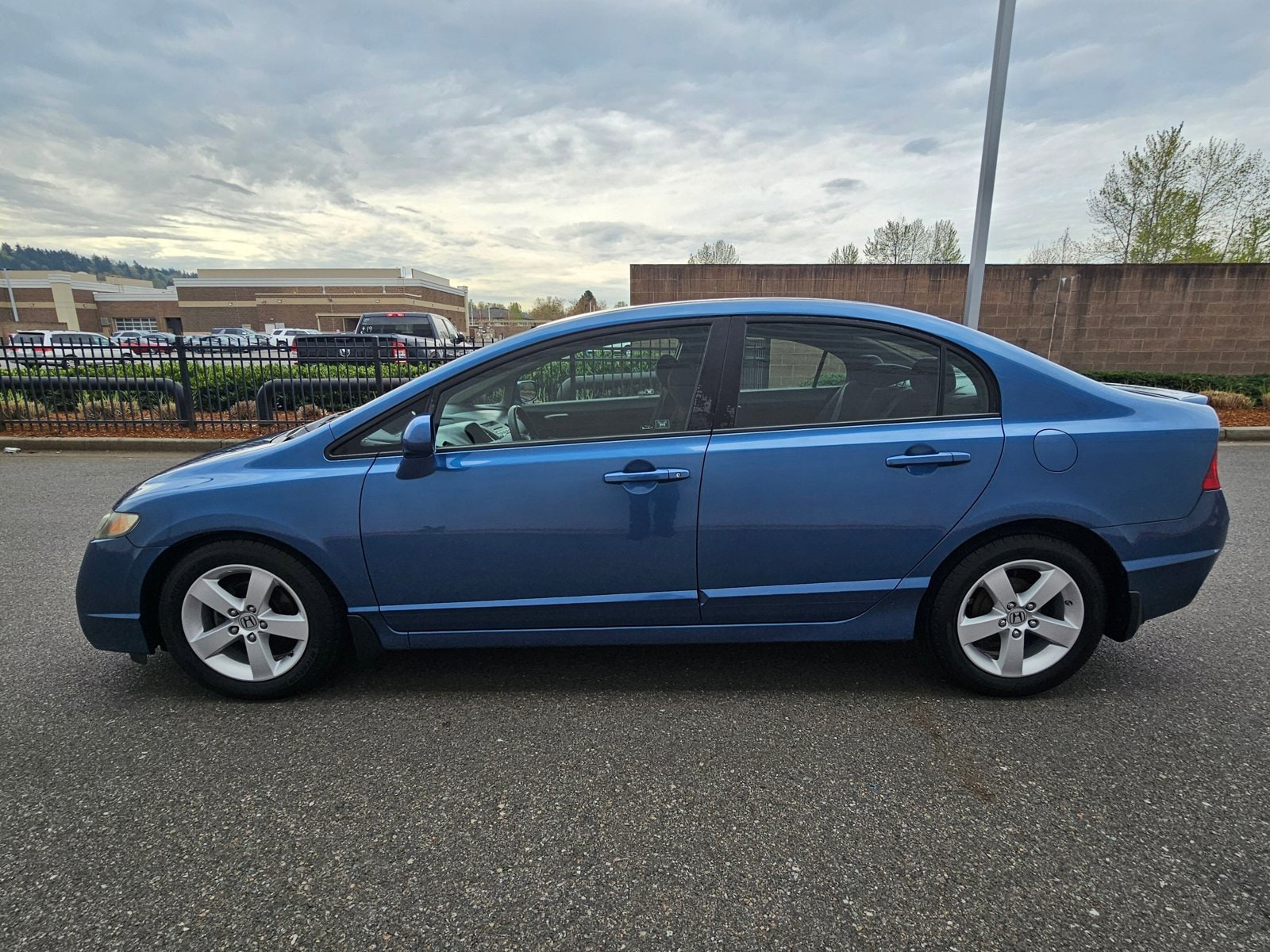 Used 2010 Honda Civic LX-S with VIN 19XFA1F6XAE003134 for sale in Renton, WA