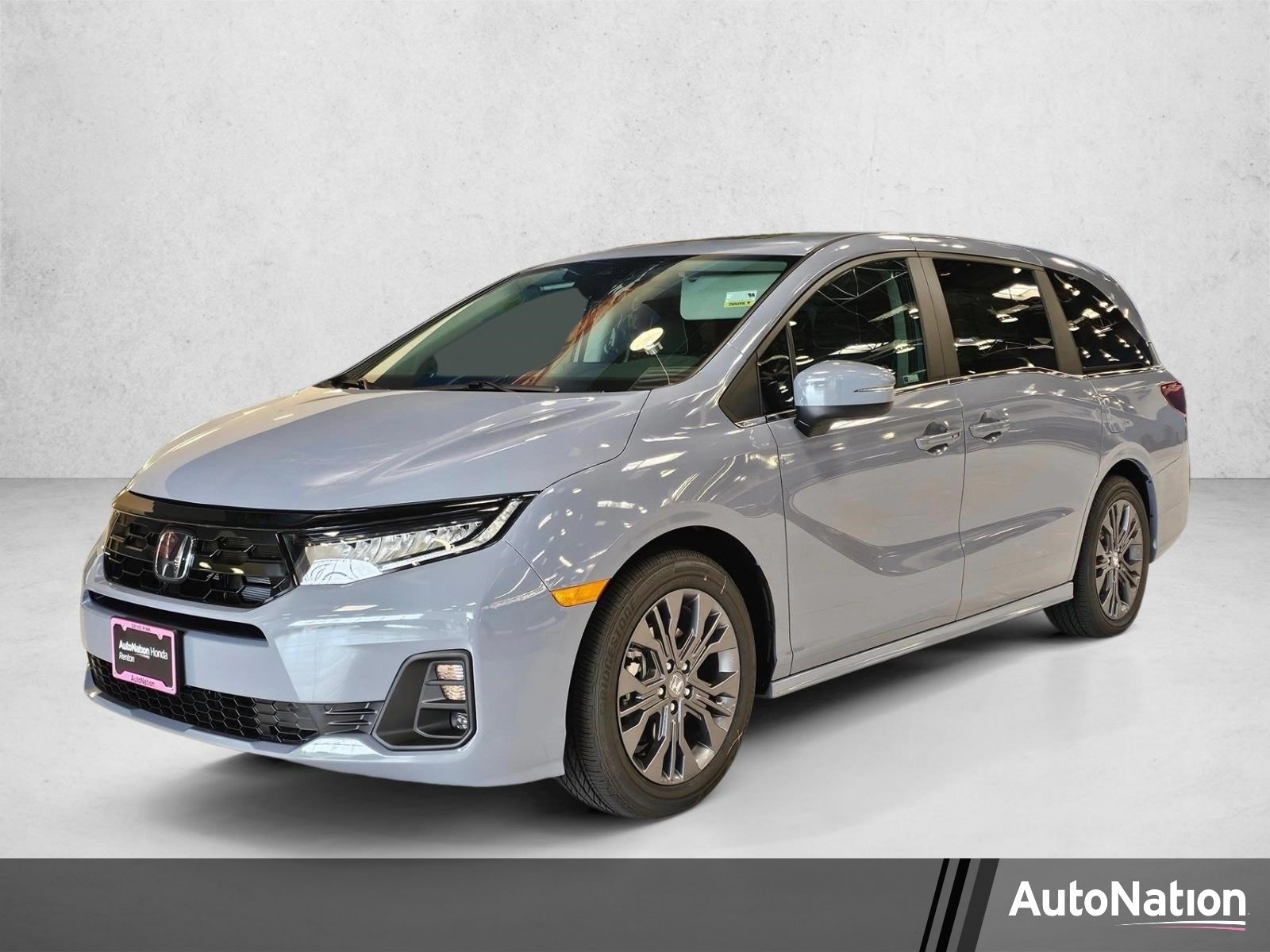 2026 Honda Odyssey Touring's photo