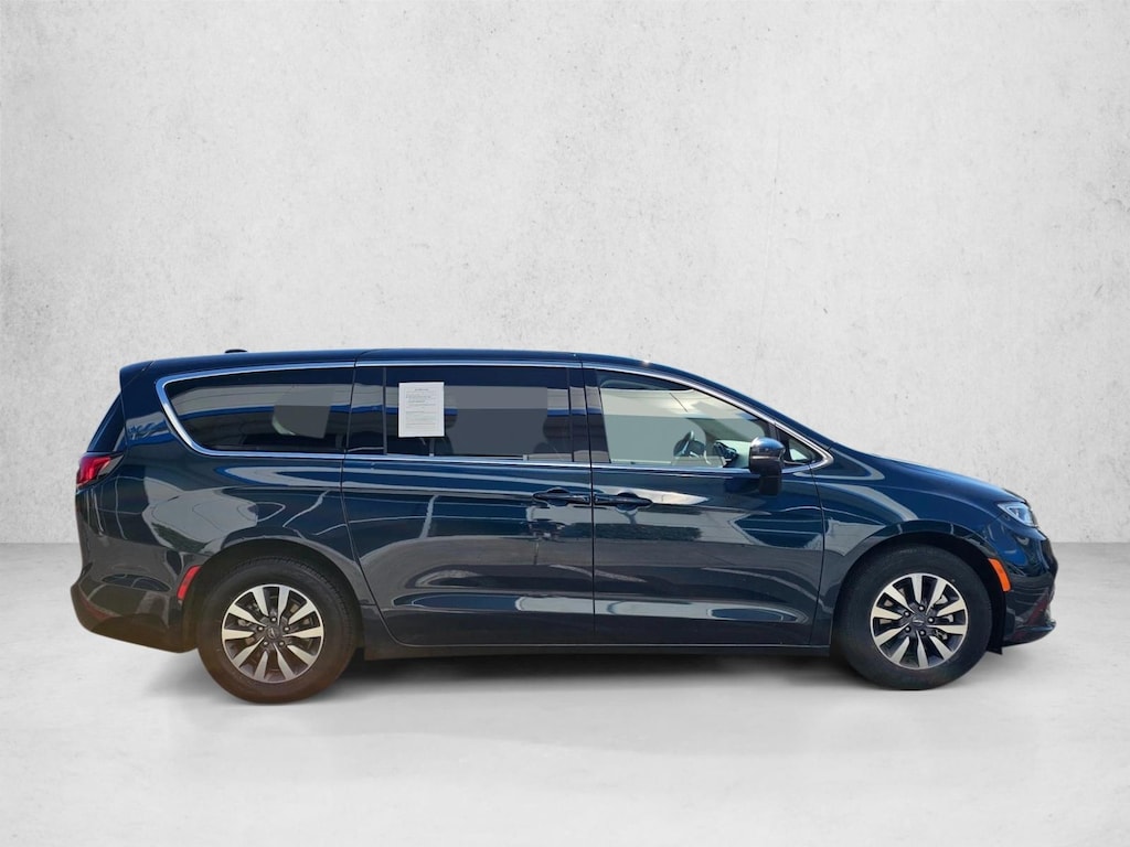 Used 2023 Chrysler Pacifica Plug-In Hybrid Touring L Van Passenger Van