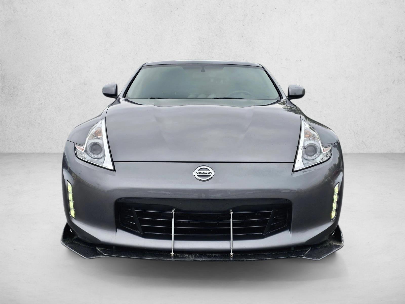 2017 Nissan 370Z Base photo 2