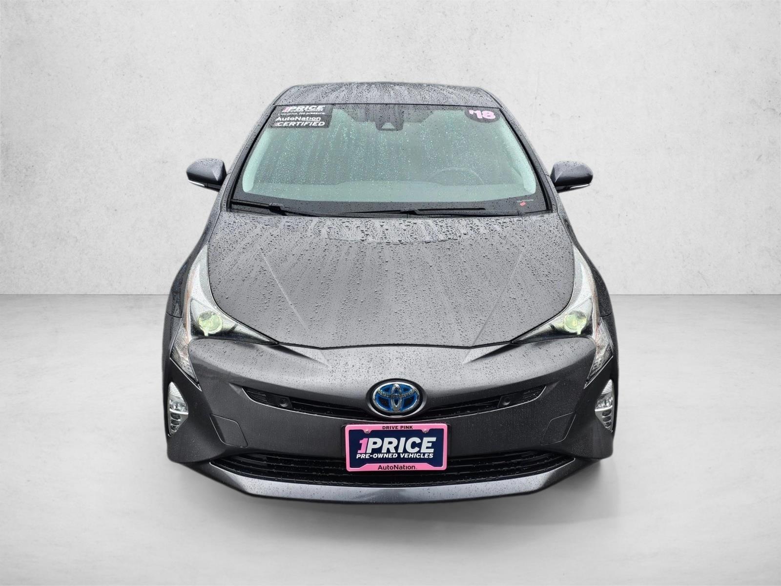 2018 Toyota Prius Four Touring photo 2