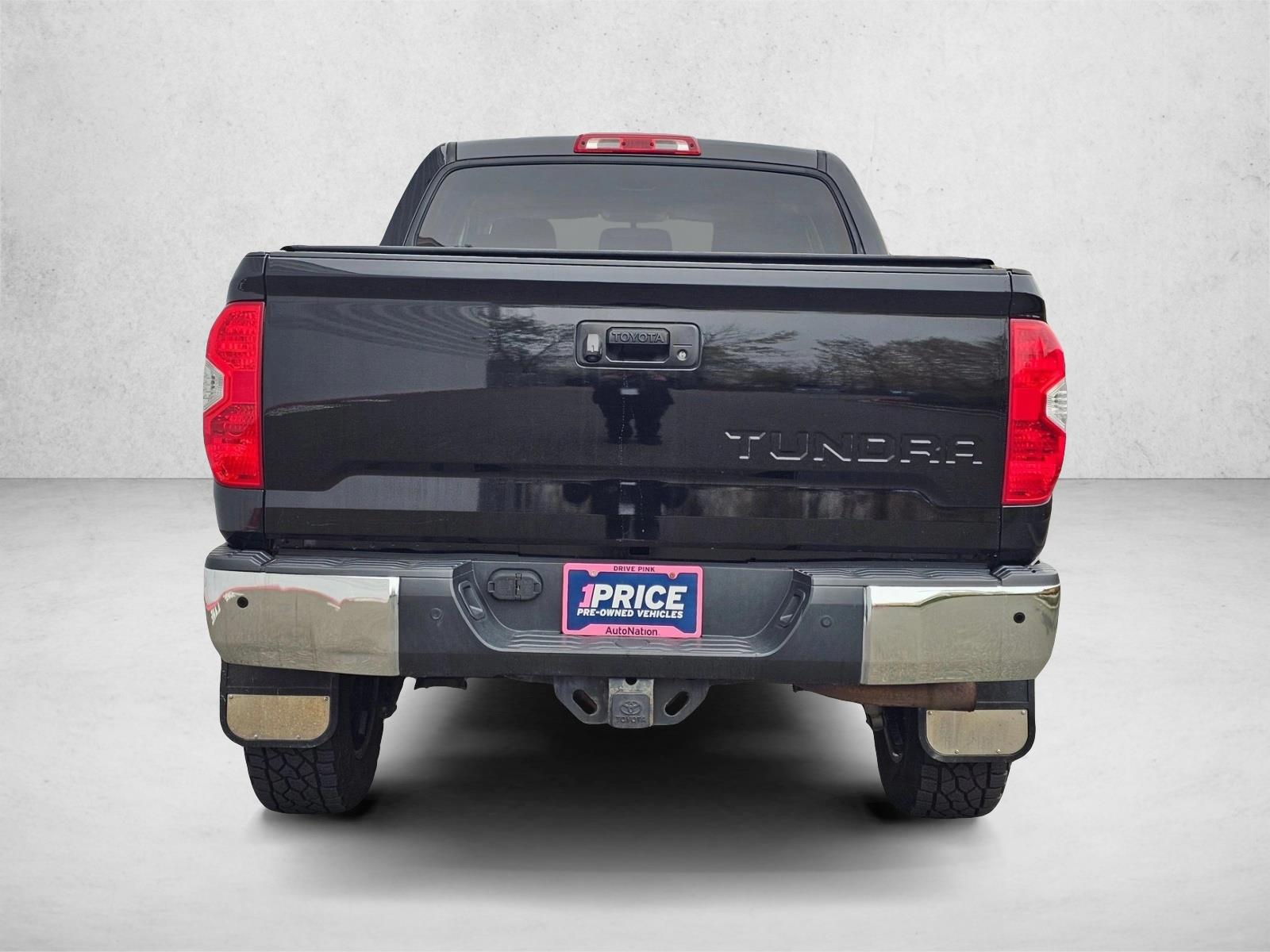 2016 Toyota Tundra SR5 photo 3