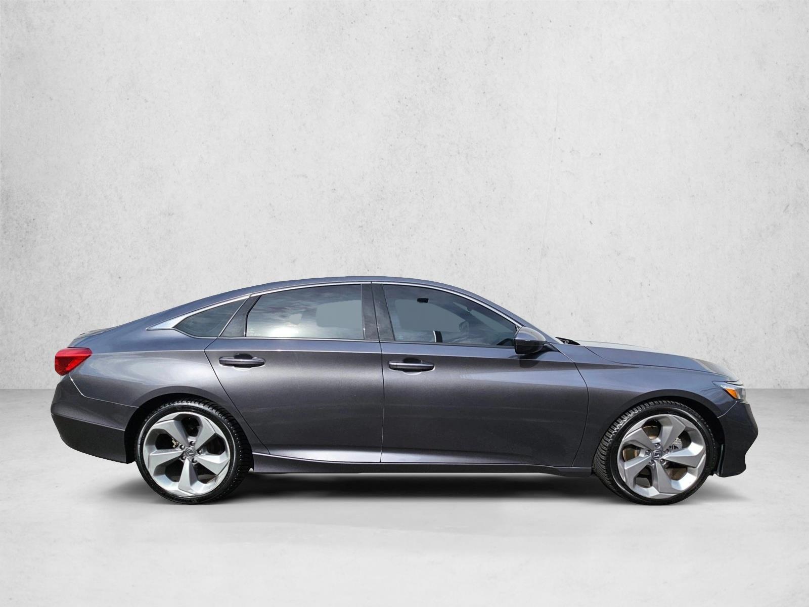 2019 Honda Accord Sport 2.0T photo 4