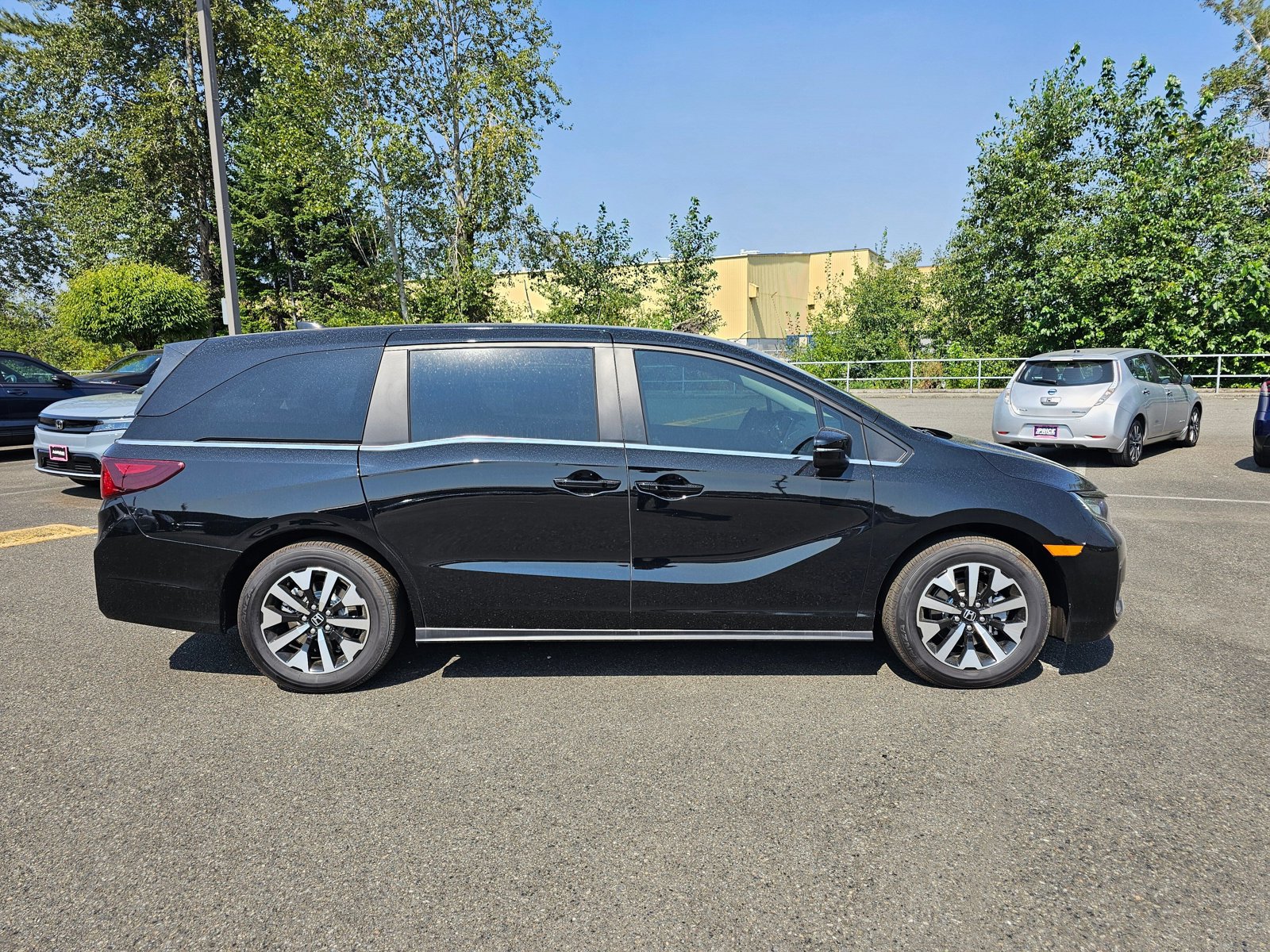 2025 Honda Odyssey EX-L photo 3