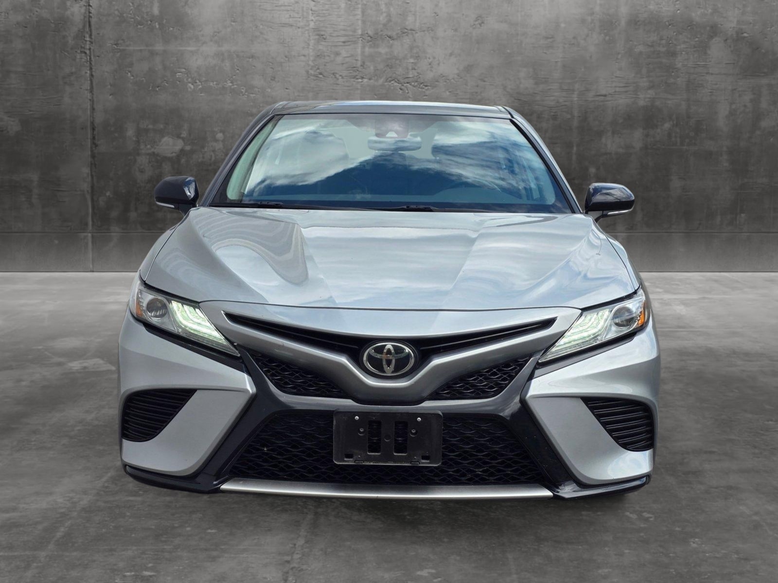 Used 2019 Toyota Camry XSE with VIN 4T1B61HK1KU198095 for sale in Renton, WA
