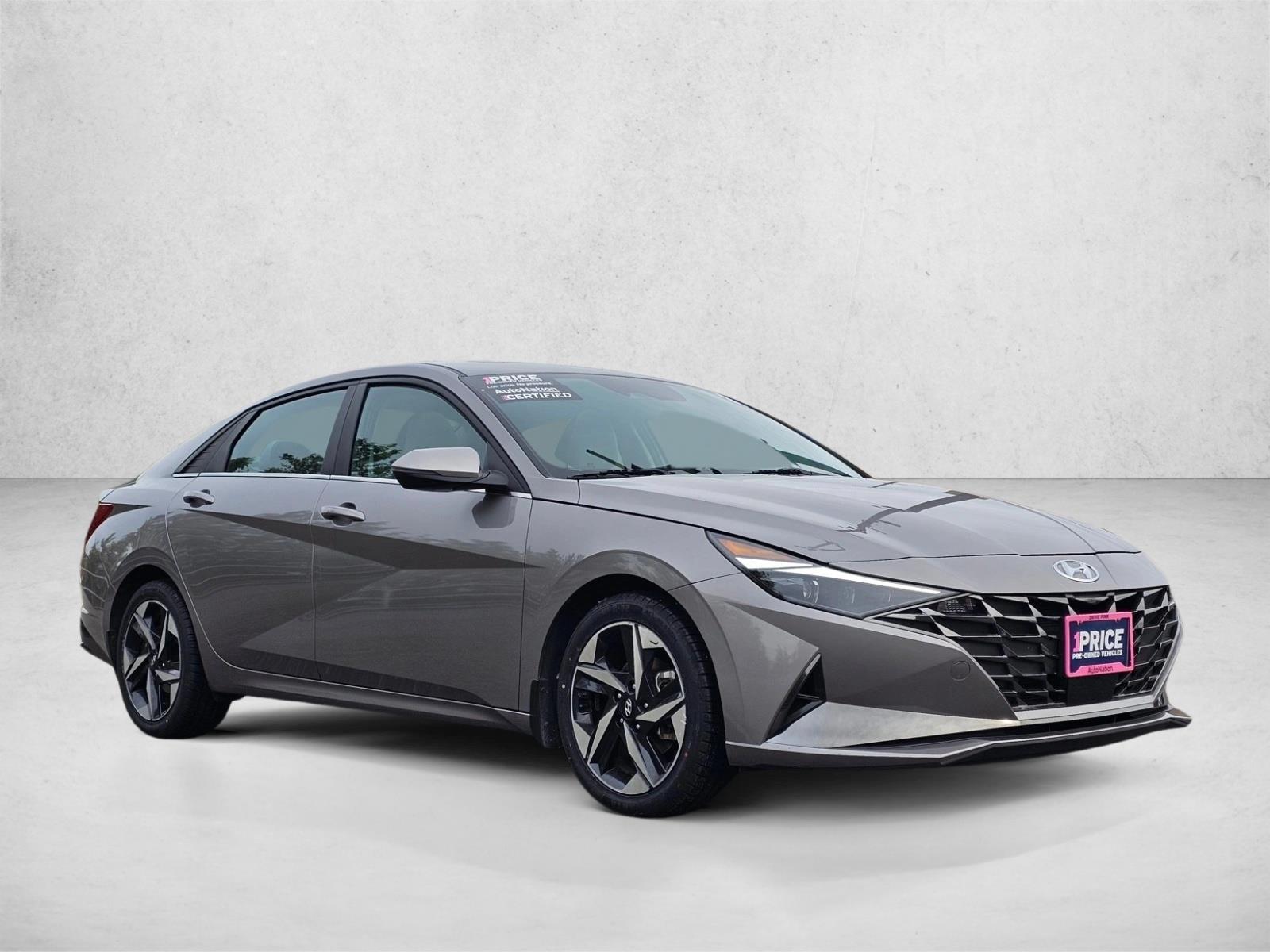 2023 Hyundai Elantra Limited photo 3