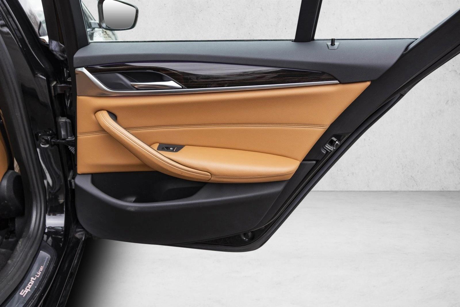 2017 BMW 530I - Image 27