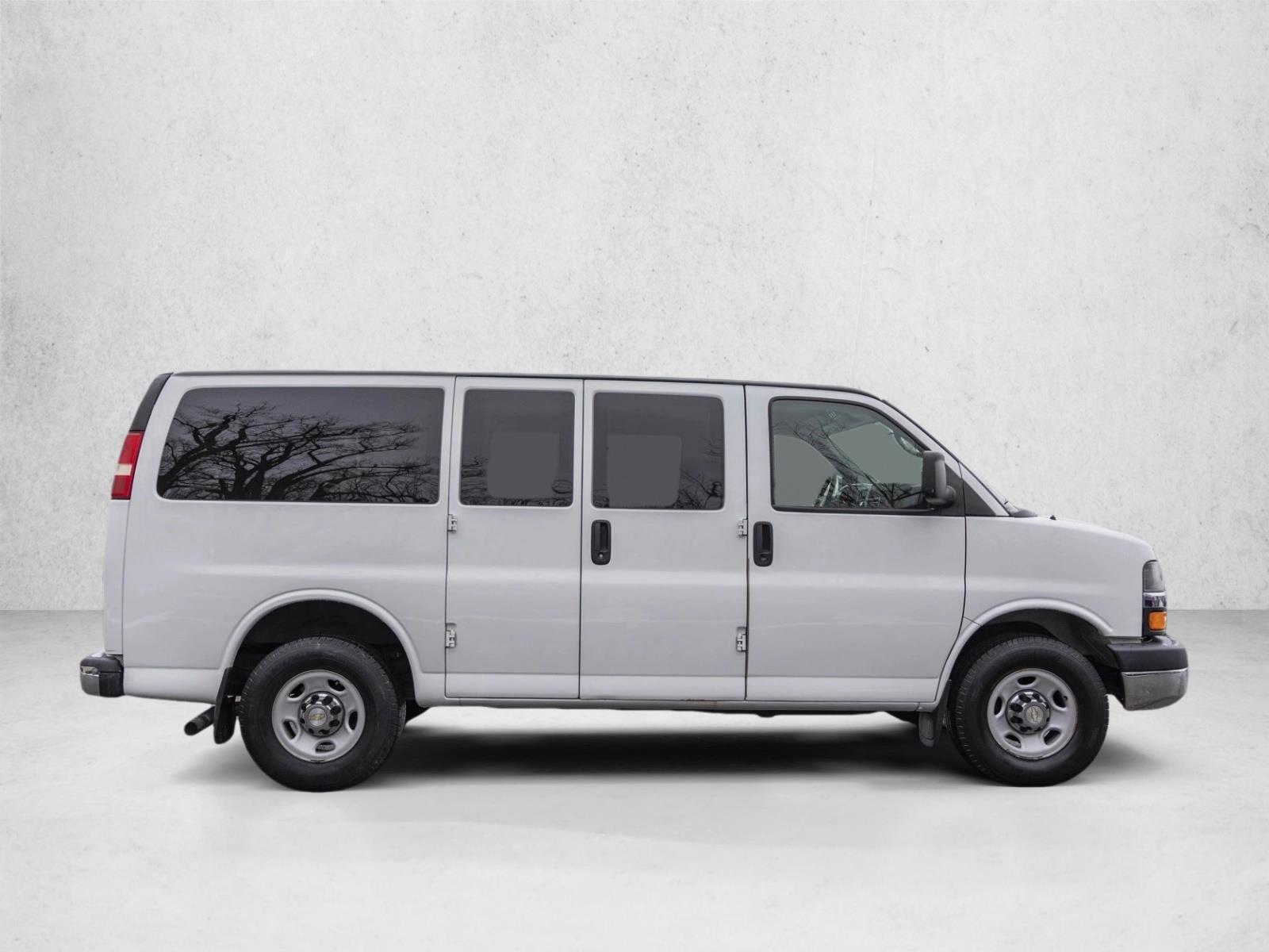 2013 CHEVROLET EXPRESS - Image 4