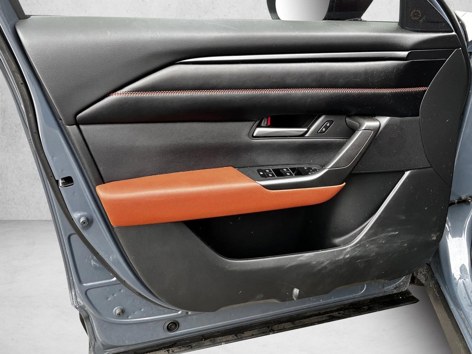 2023 MAZDA CX-50 - Image 12