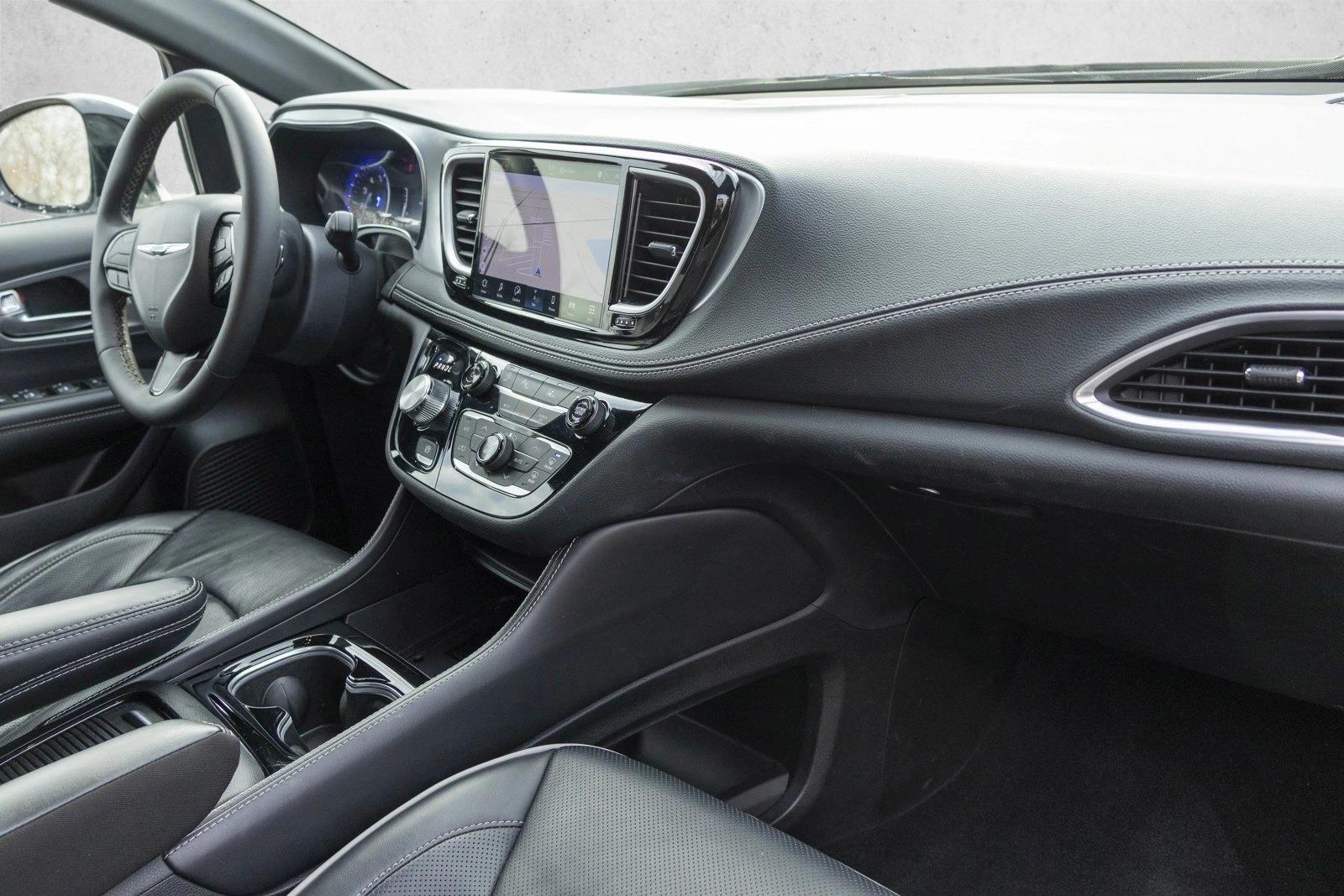 2025 CHRYSLER PACIFICA - Image 30