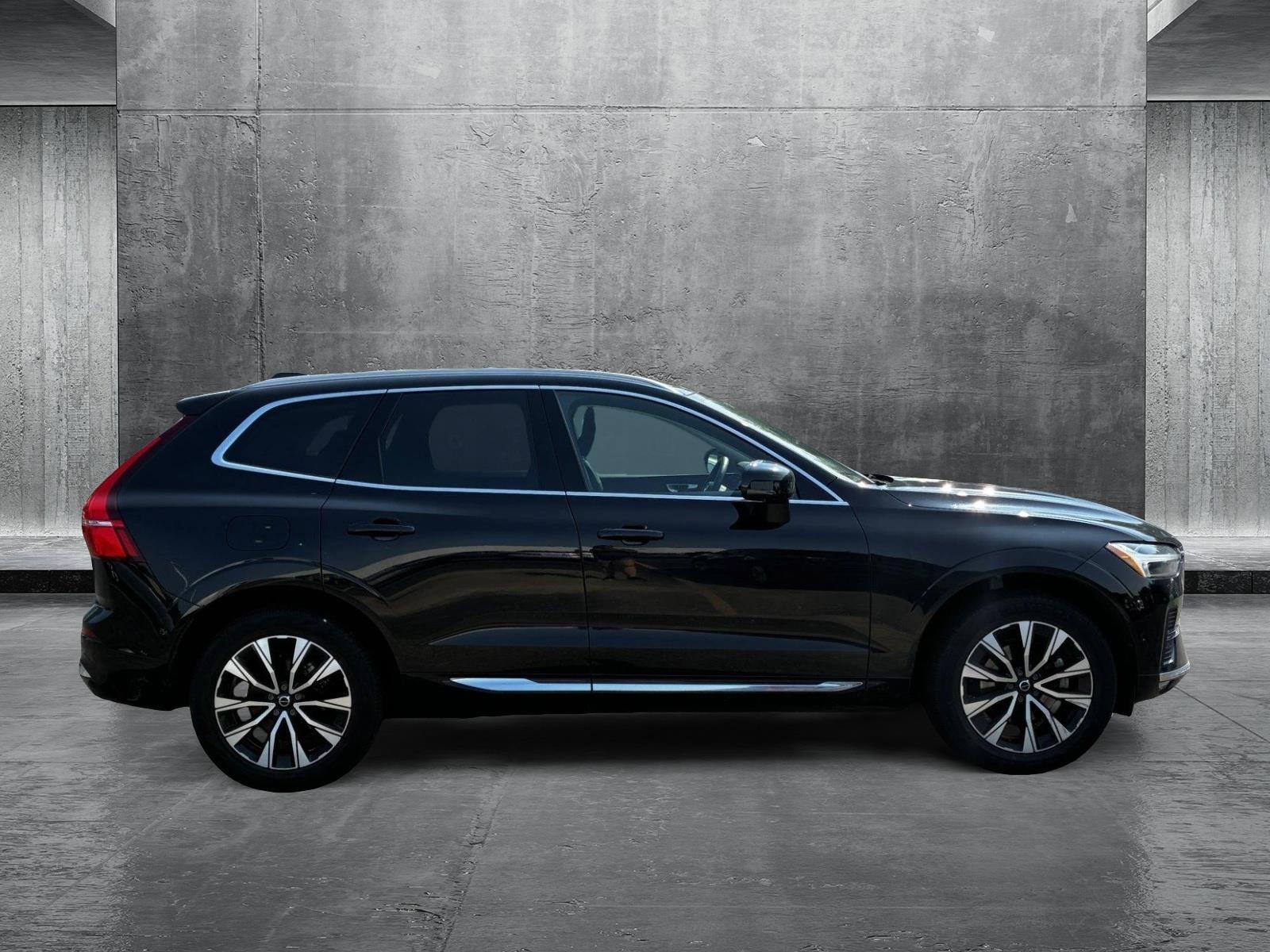 2023 Volvo XC60 B5 Plus photo 4