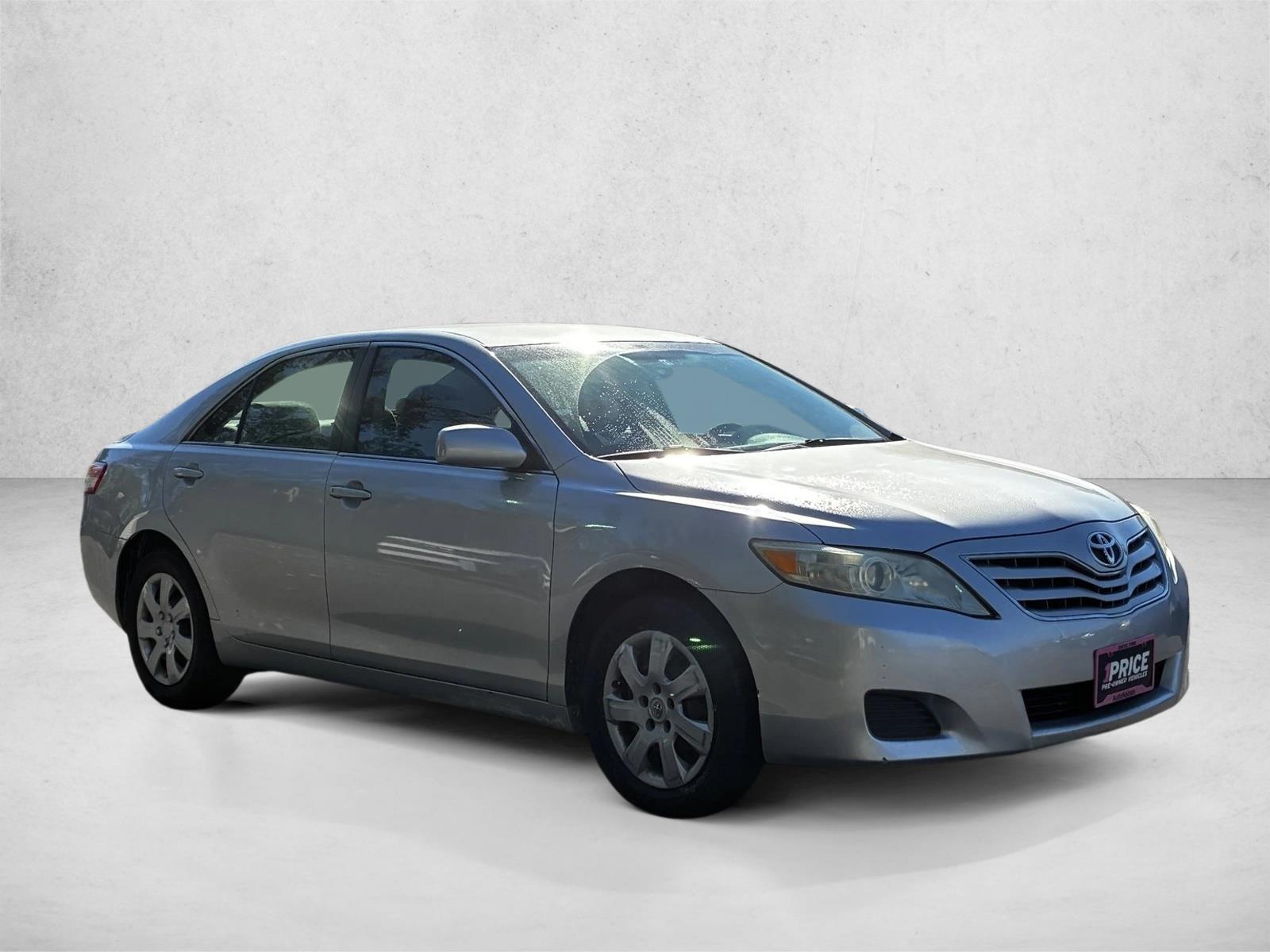 2011 Toyota Camry Base photo 3