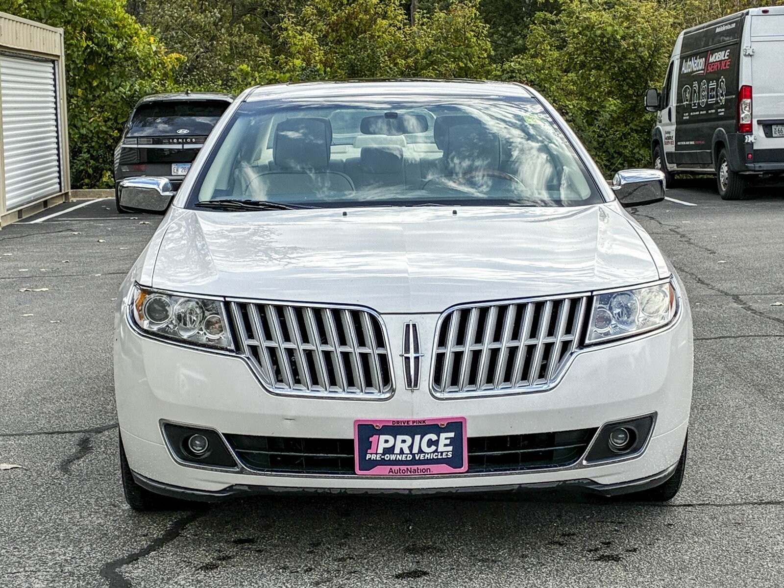 2011 Lincoln MKZ Hybrid Base photo 2