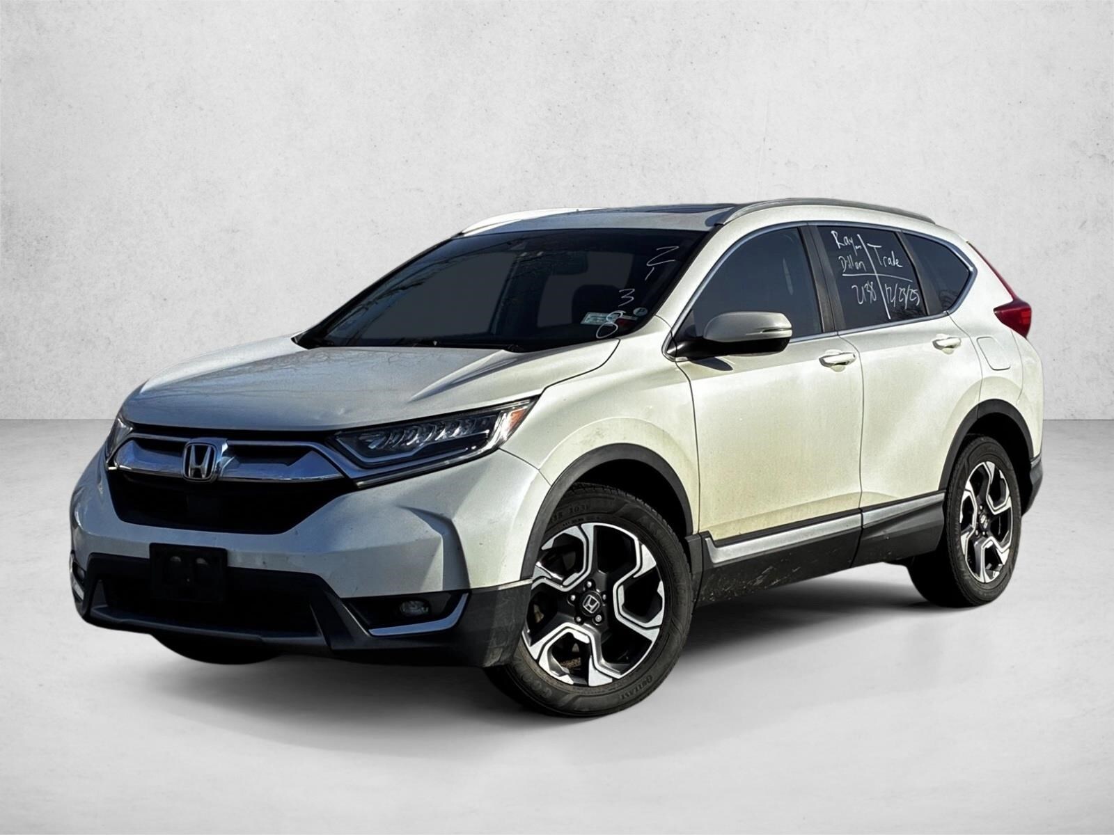2018 Honda CR-V Touring's photo