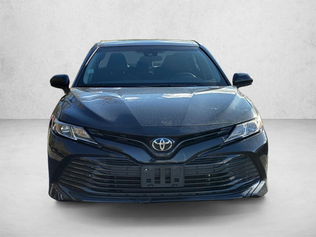 Used 2018 Toyota Camry LE Sedan