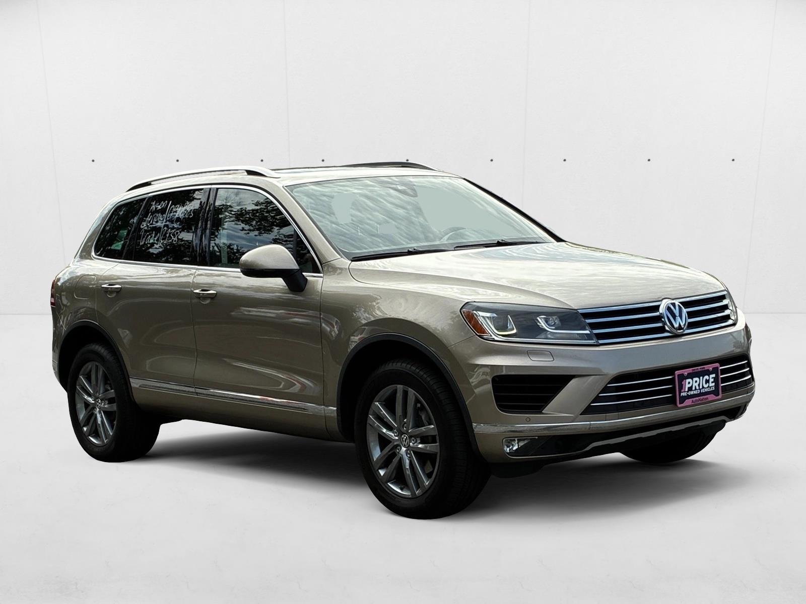 2016 Volkswagen Touareg VR6 Lux photo 2