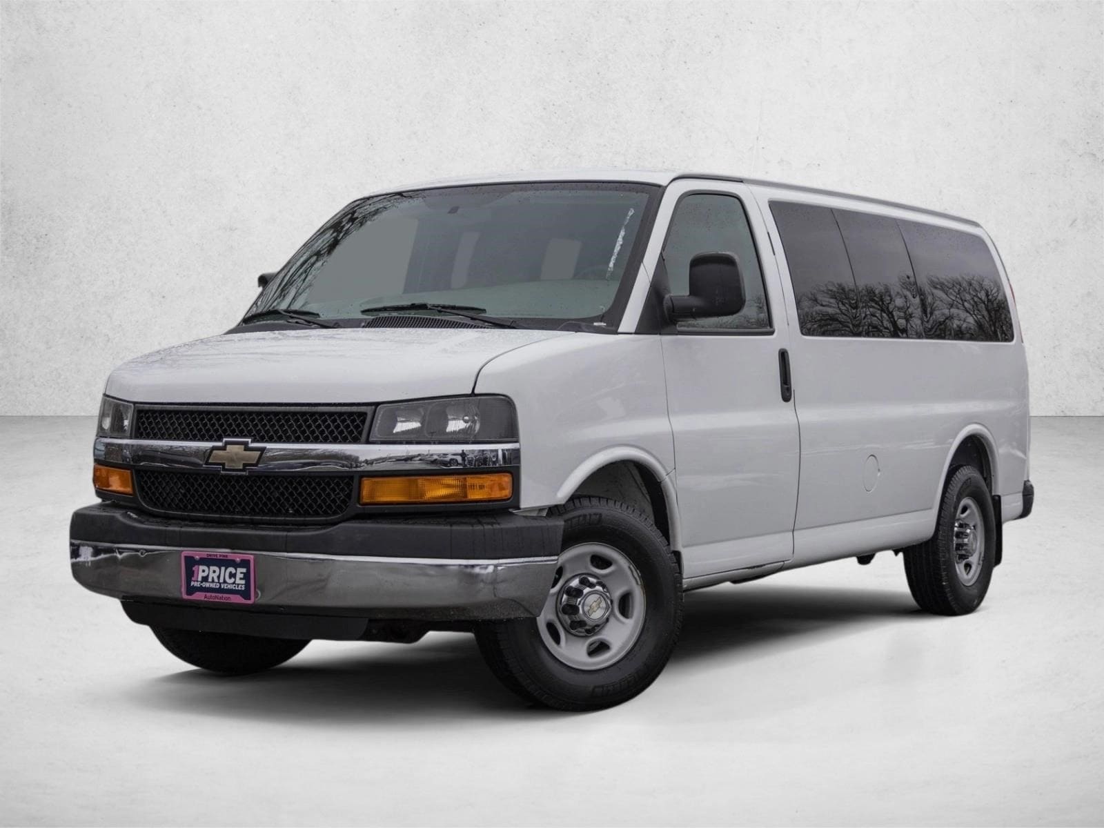 2013 CHEVROLET EXPRESS - Image 1