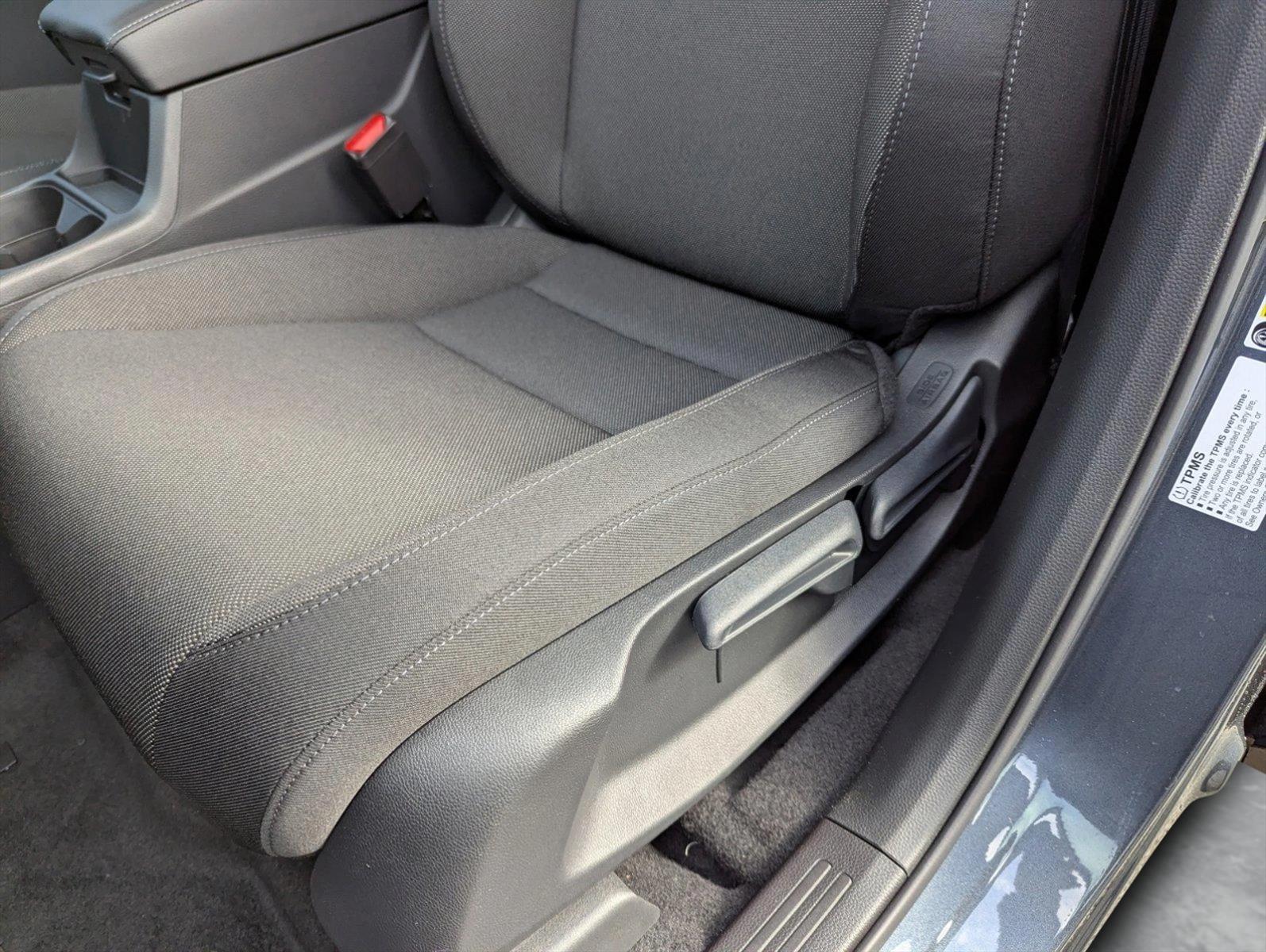2025 Honda CR-V LX photo 4