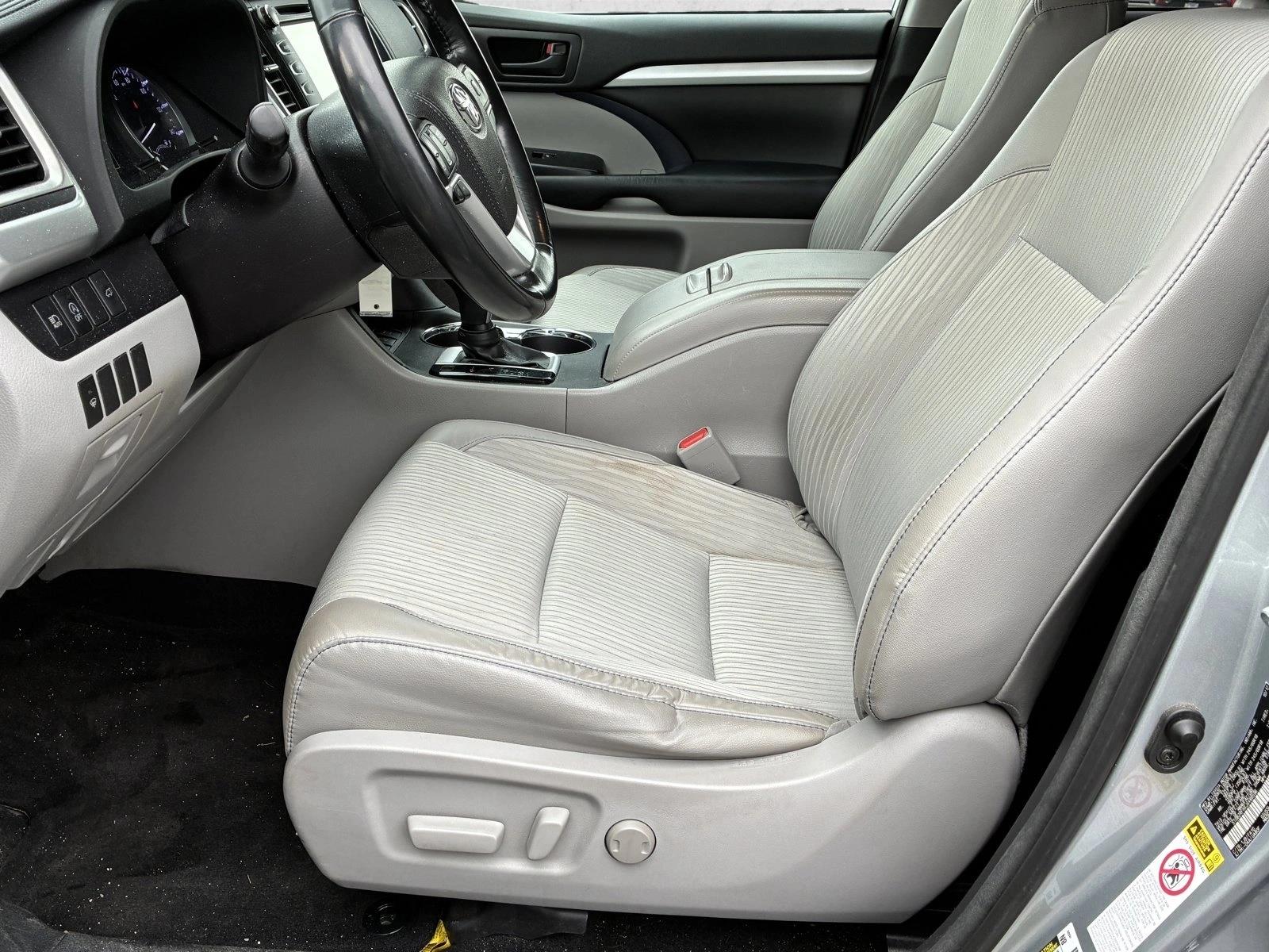 2018 TOYOTA HIGHLANDER - Image 11