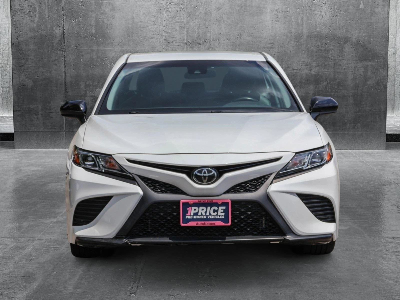 Used 2020 Toyota Camry SE Nightshade with VIN 4T1G11AK0LU327928 for sale in Des Plaines, IL