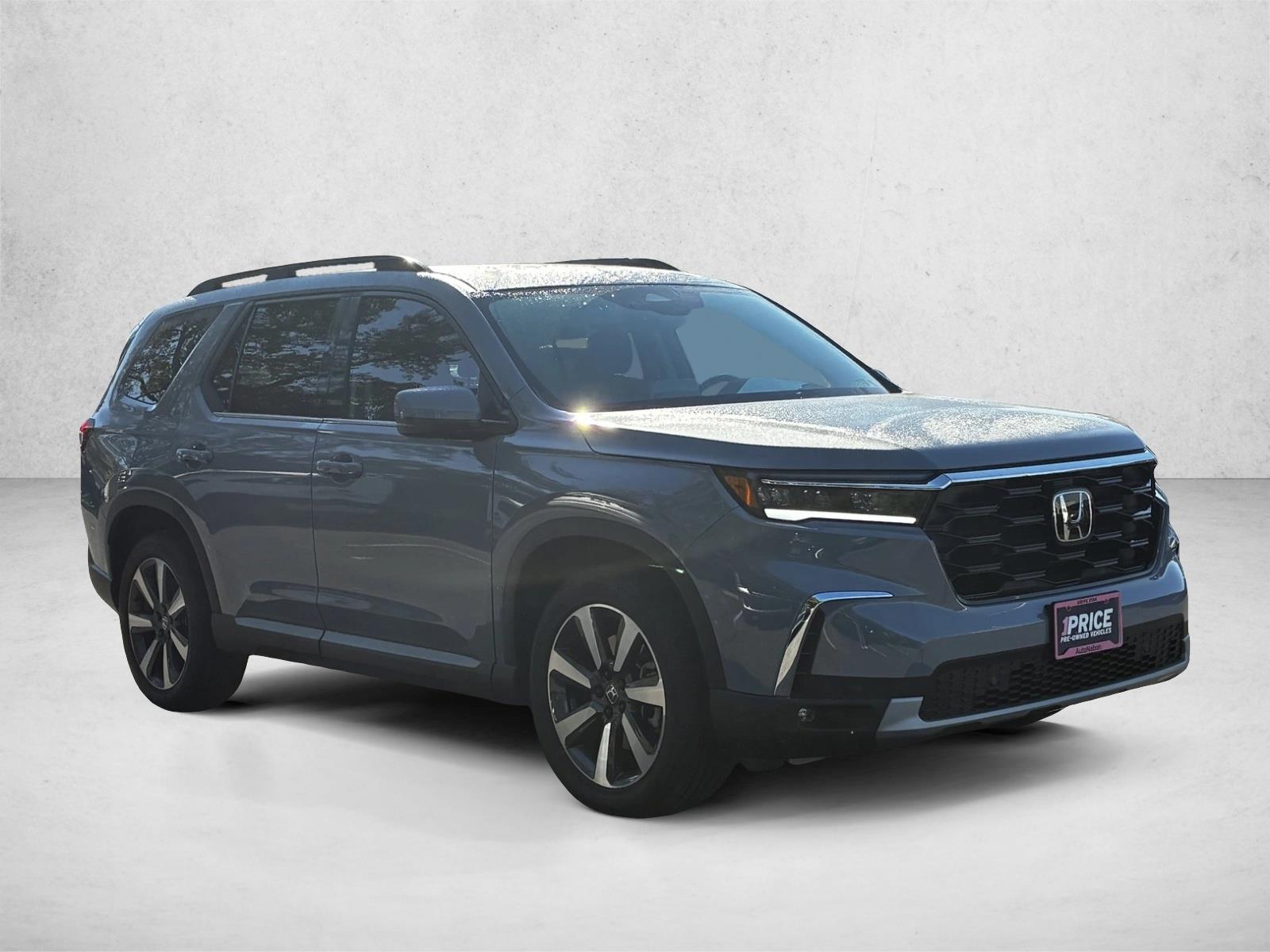 2025 Honda Pilot Touring photo 3