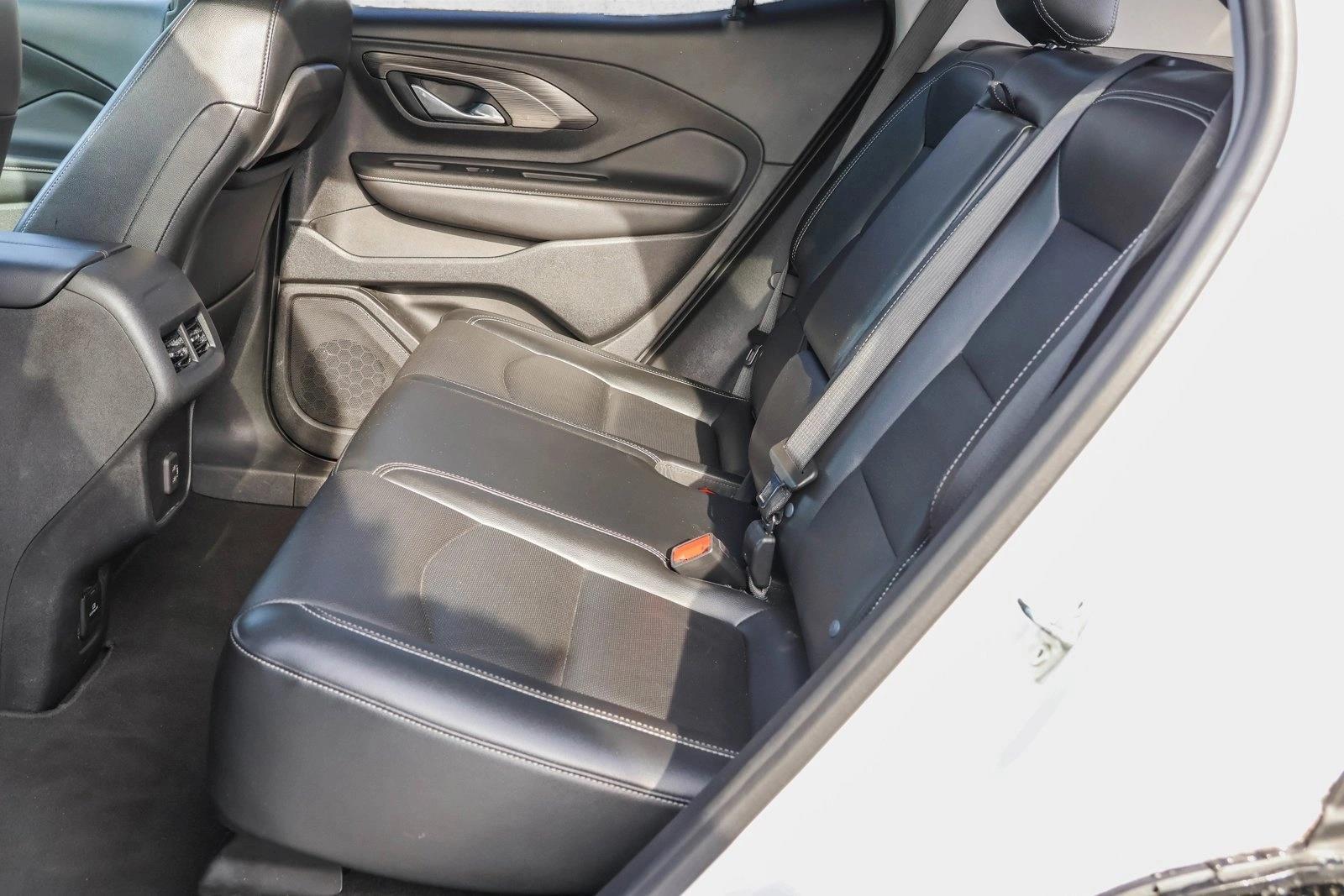 2023 GMC TERRAIN - Image 23