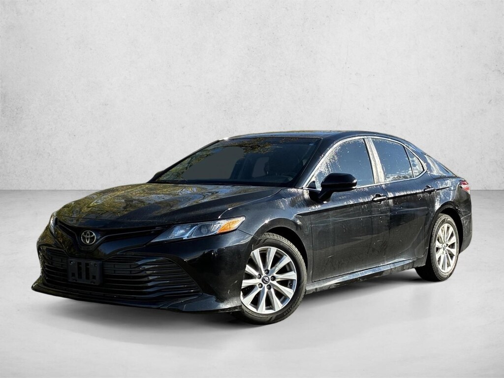 Used 2018 Toyota Camry LE Sedan