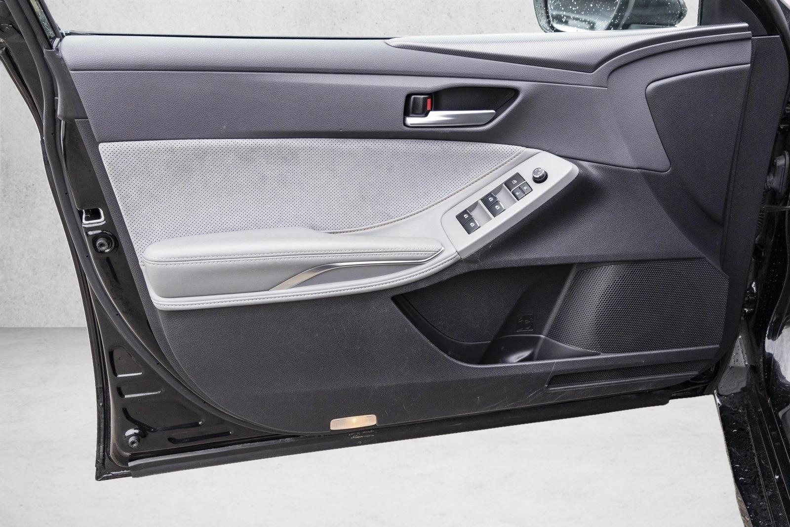 2019 TOYOTA AVALON - Image 12