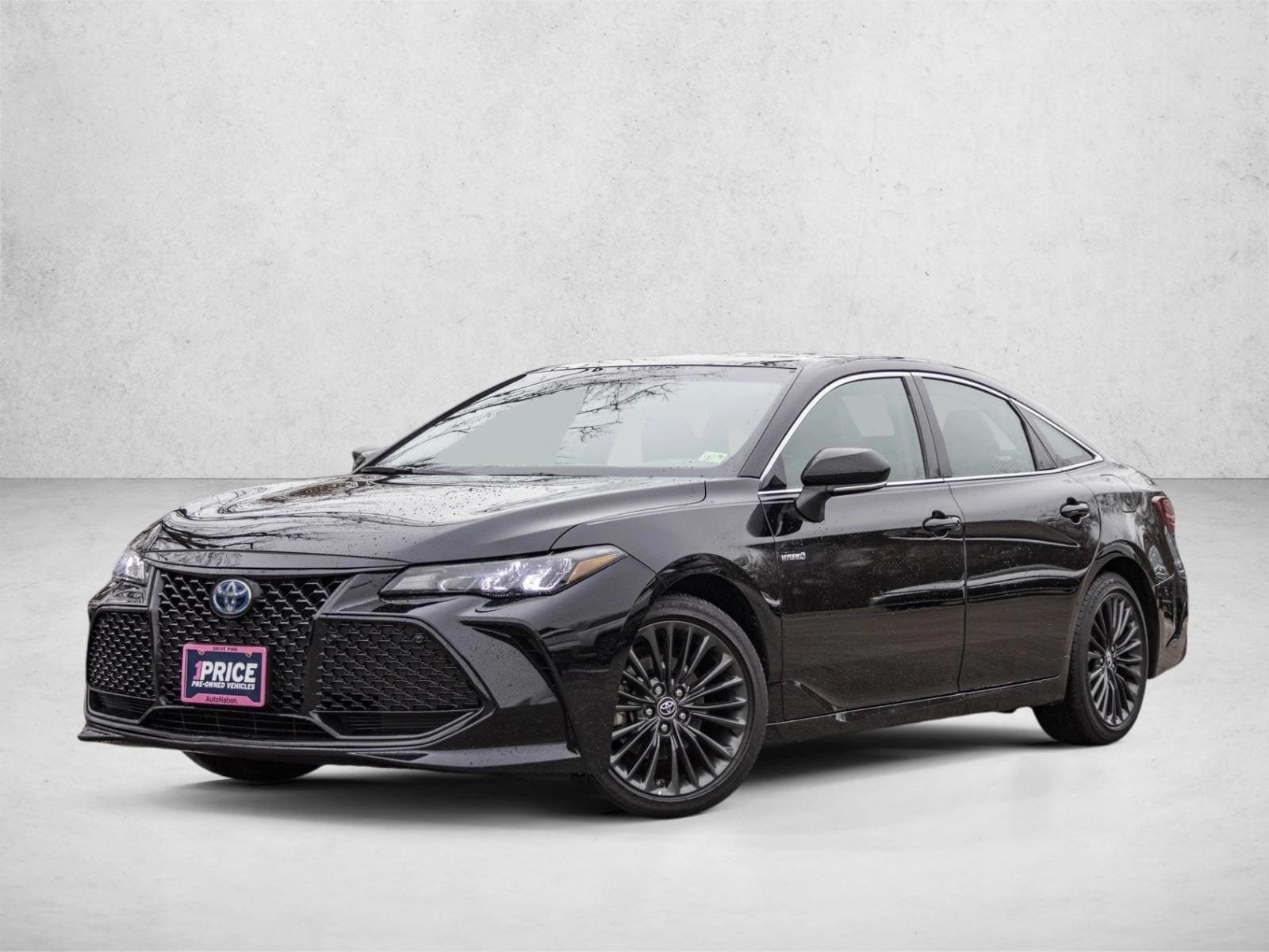 2019 TOYOTA AVALON - Image 1